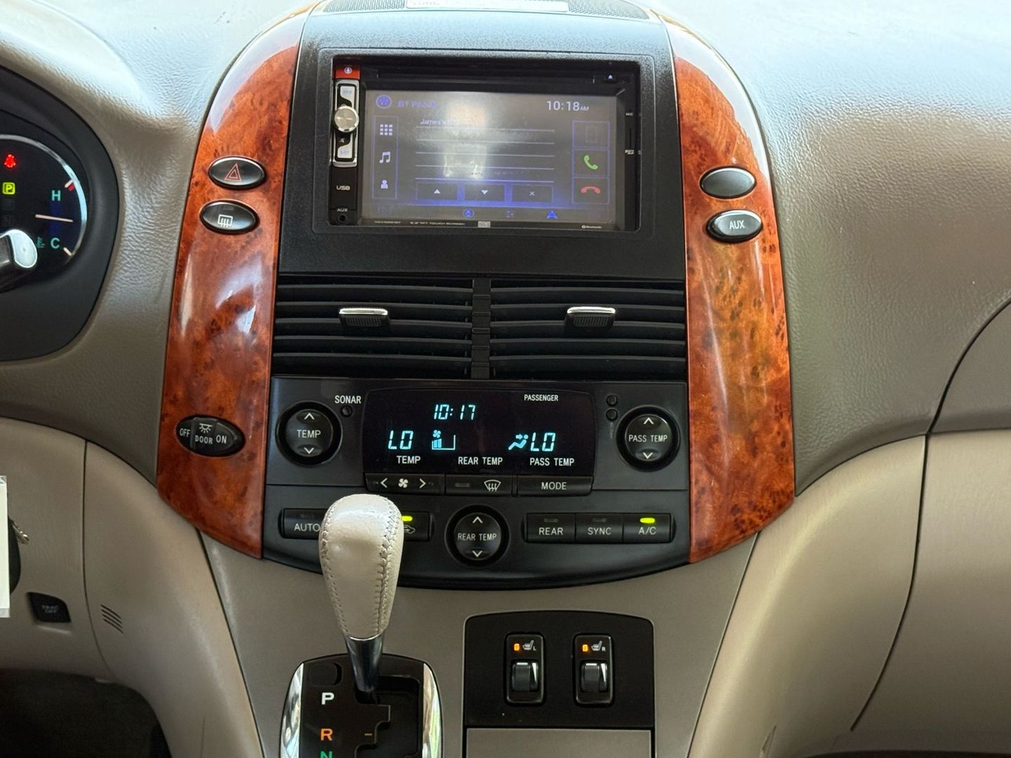2008 Toyota Sienna - Image 26