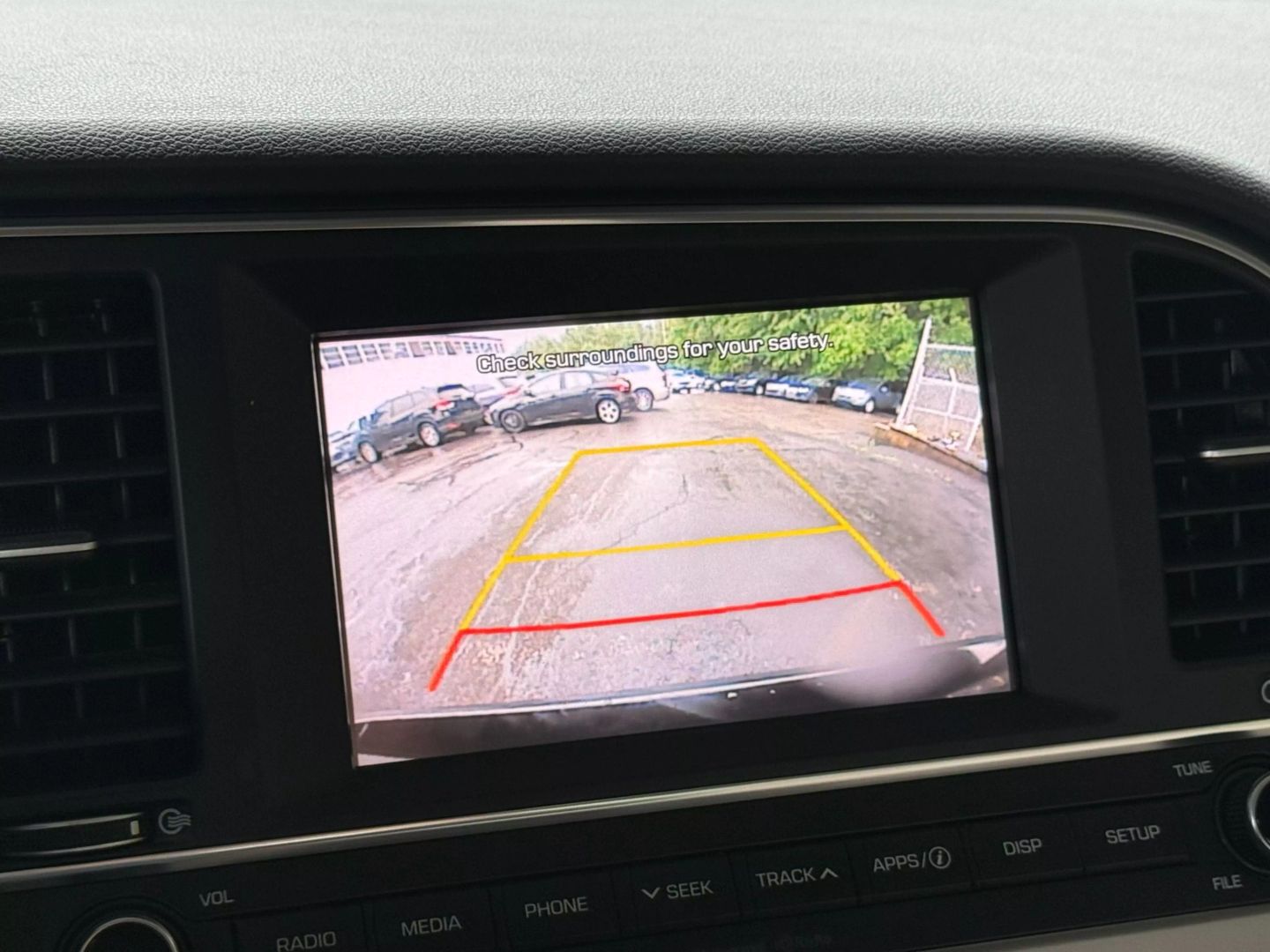 2018 Hyundai Elantra - Image 35