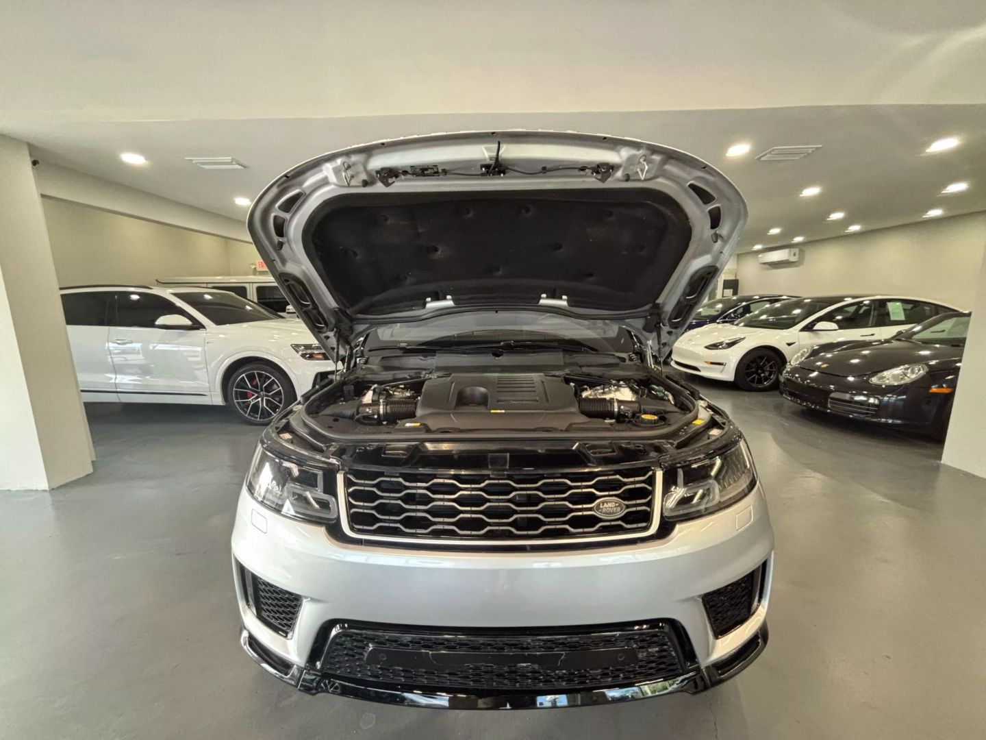 2020 Land Rover Range Rover Sport Hse Sport Utility 4d - Image 40