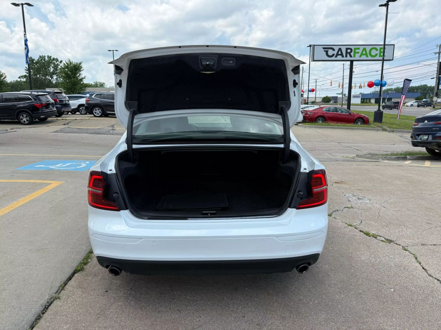 2020 Volvo S60 - Image 12