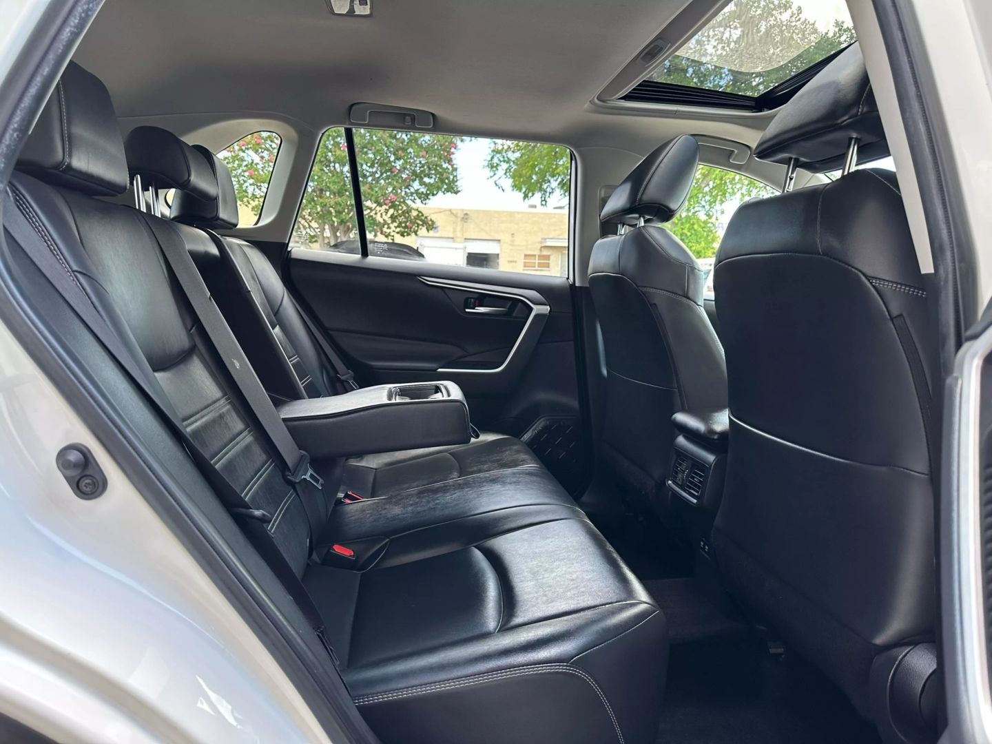 2019 Toyota Rav4 - Image 24