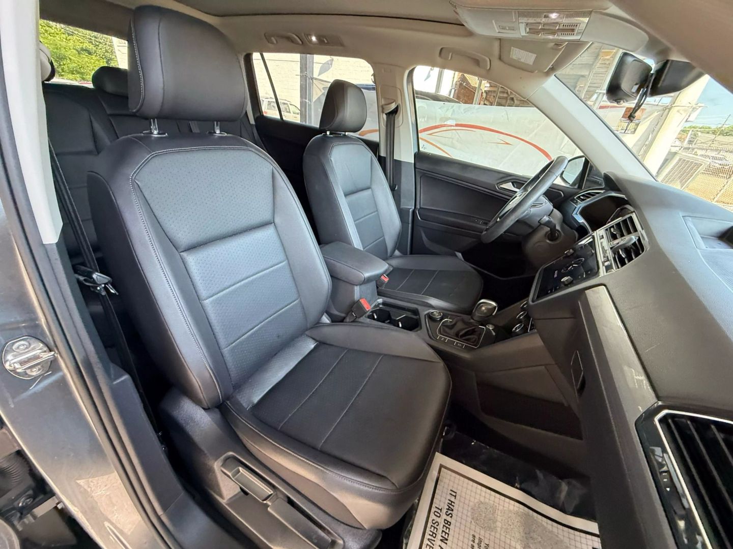 2020 Volkswagen Tiguan - Image 26