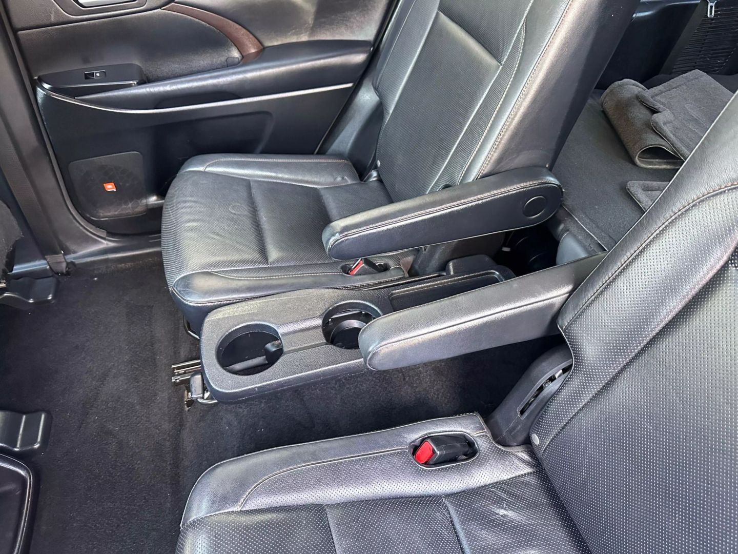 2014 Toyota Highlander - Image 20