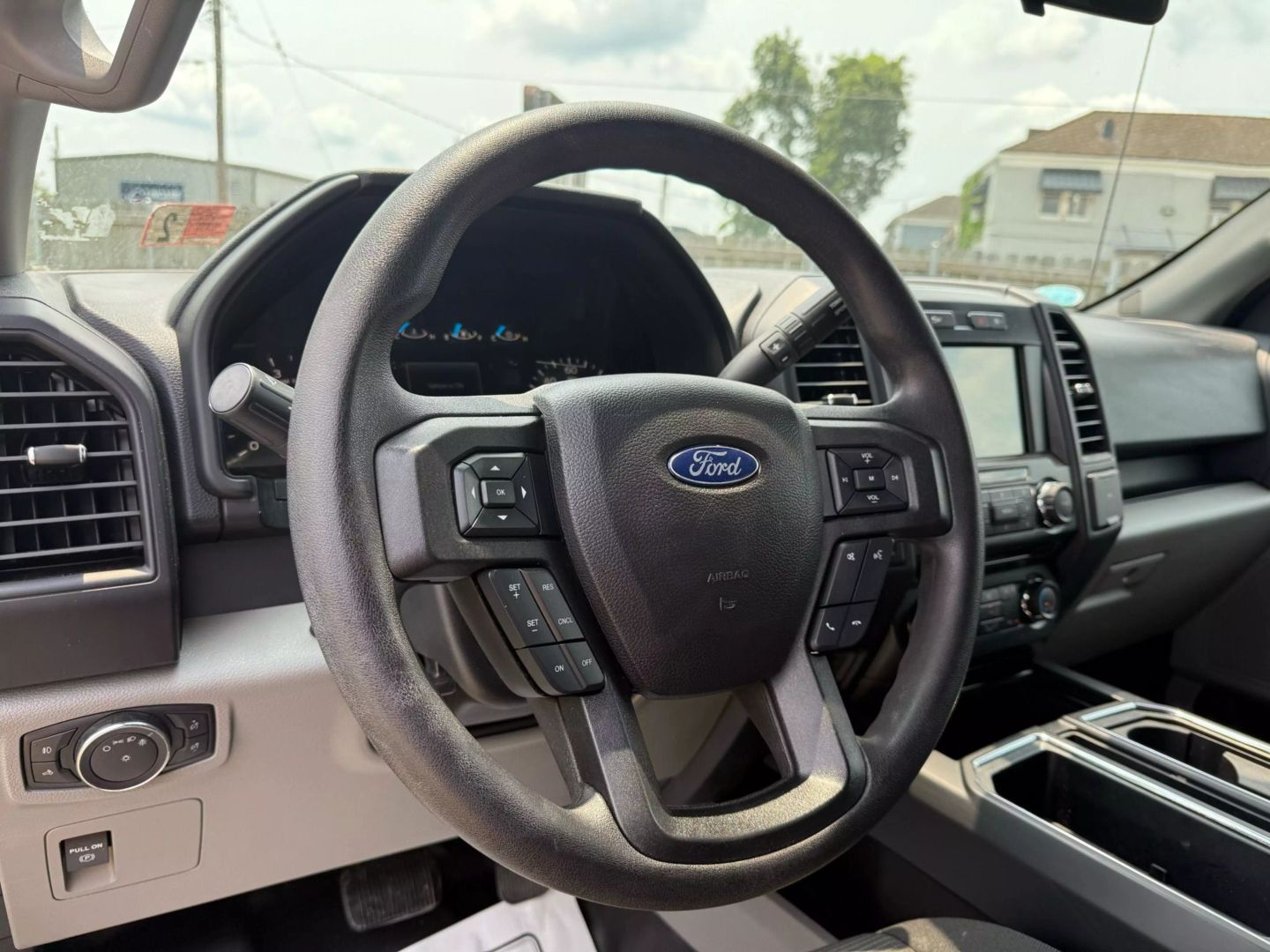 2017 Ford F150 Supercrew Cab - Image 10