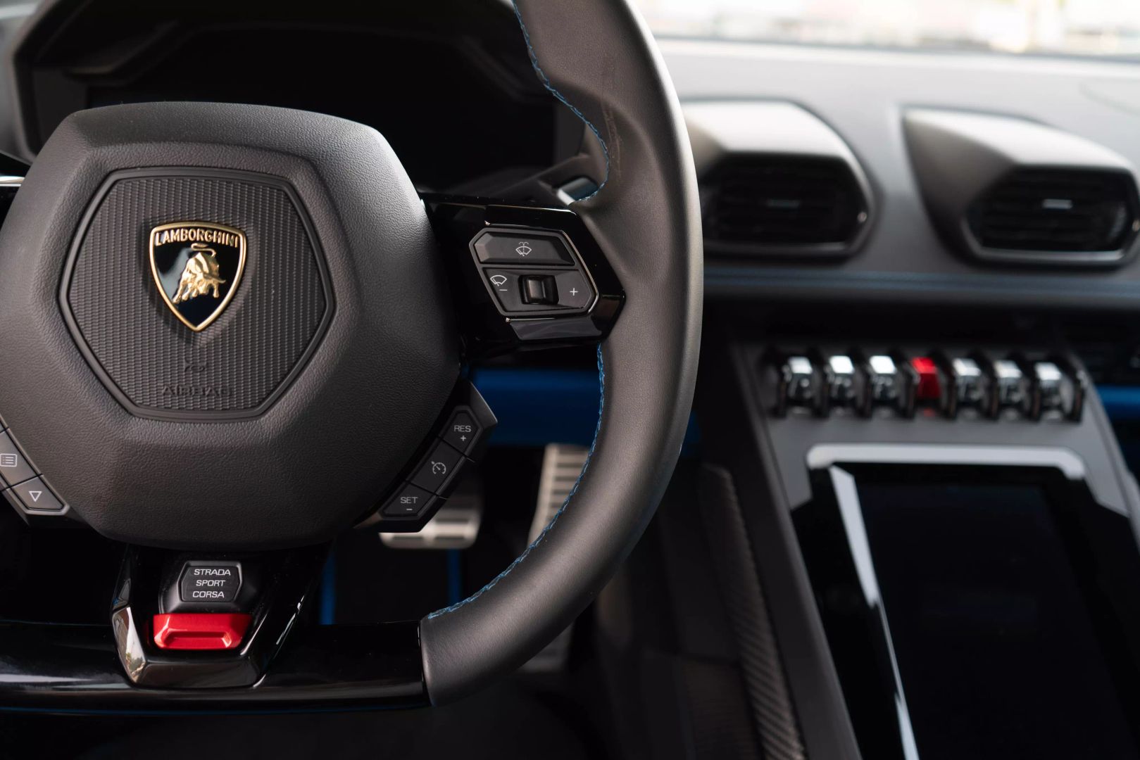 2020 Lamborghini Huracan - Image 41