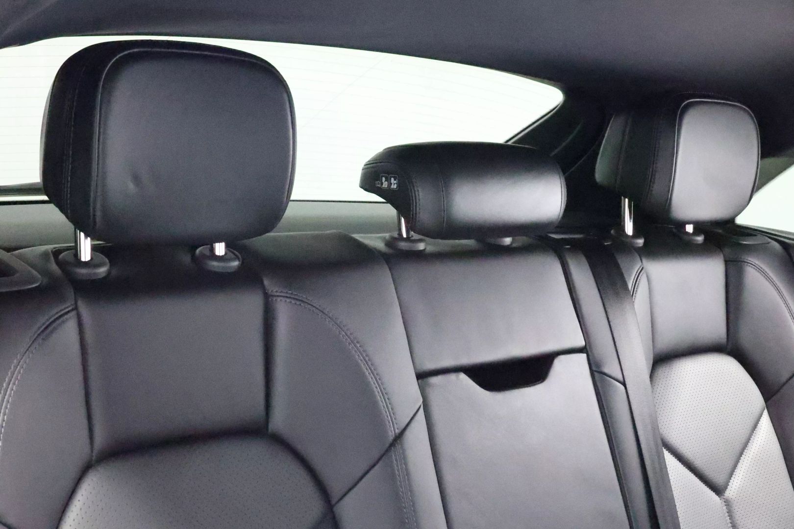 2022 Porsche Macan - Image 69