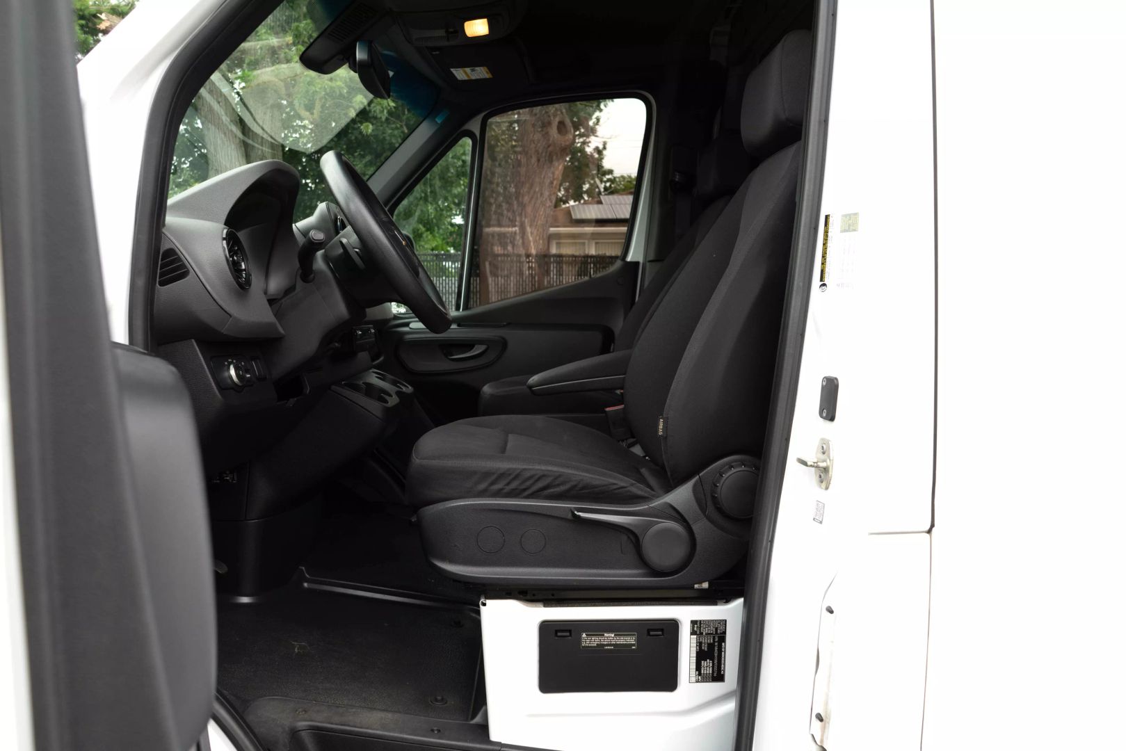 2021 Mercedes-benz Sprinter 2500 Crew - Image 35