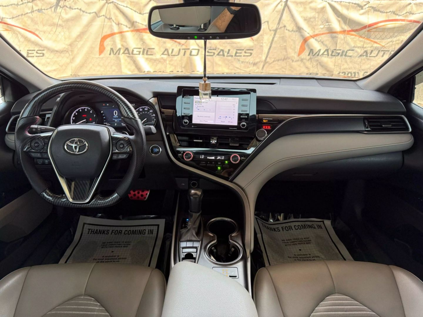 2022 Toyota Camry - Image 27