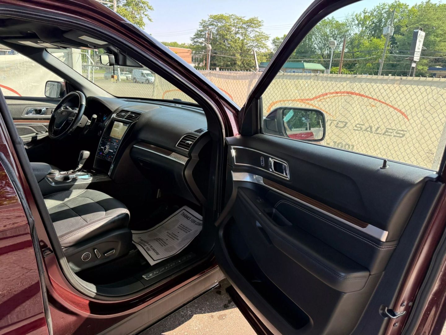 2018 Ford Explorer - Image 28