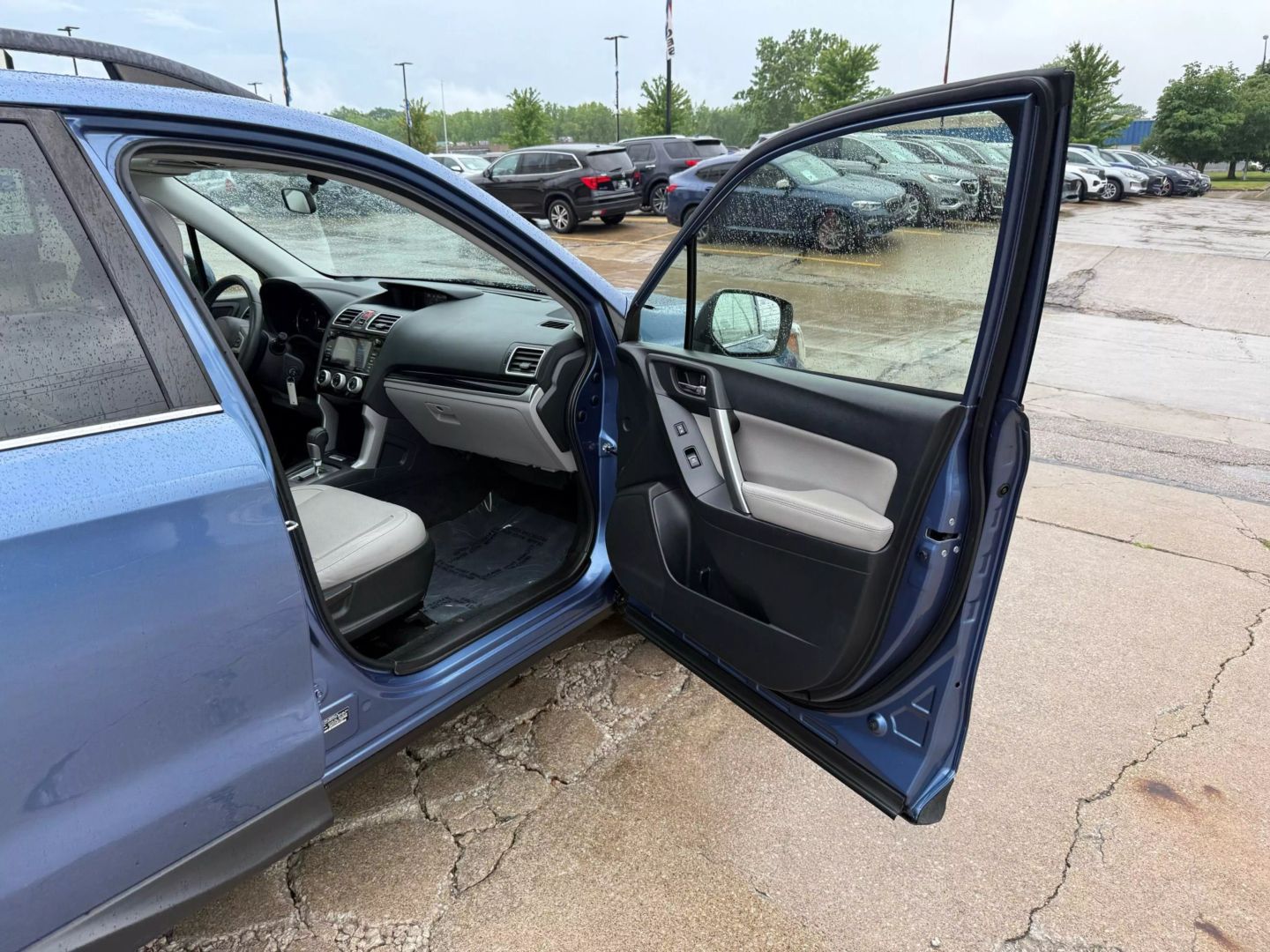 2017 Subaru Forester - Image 23