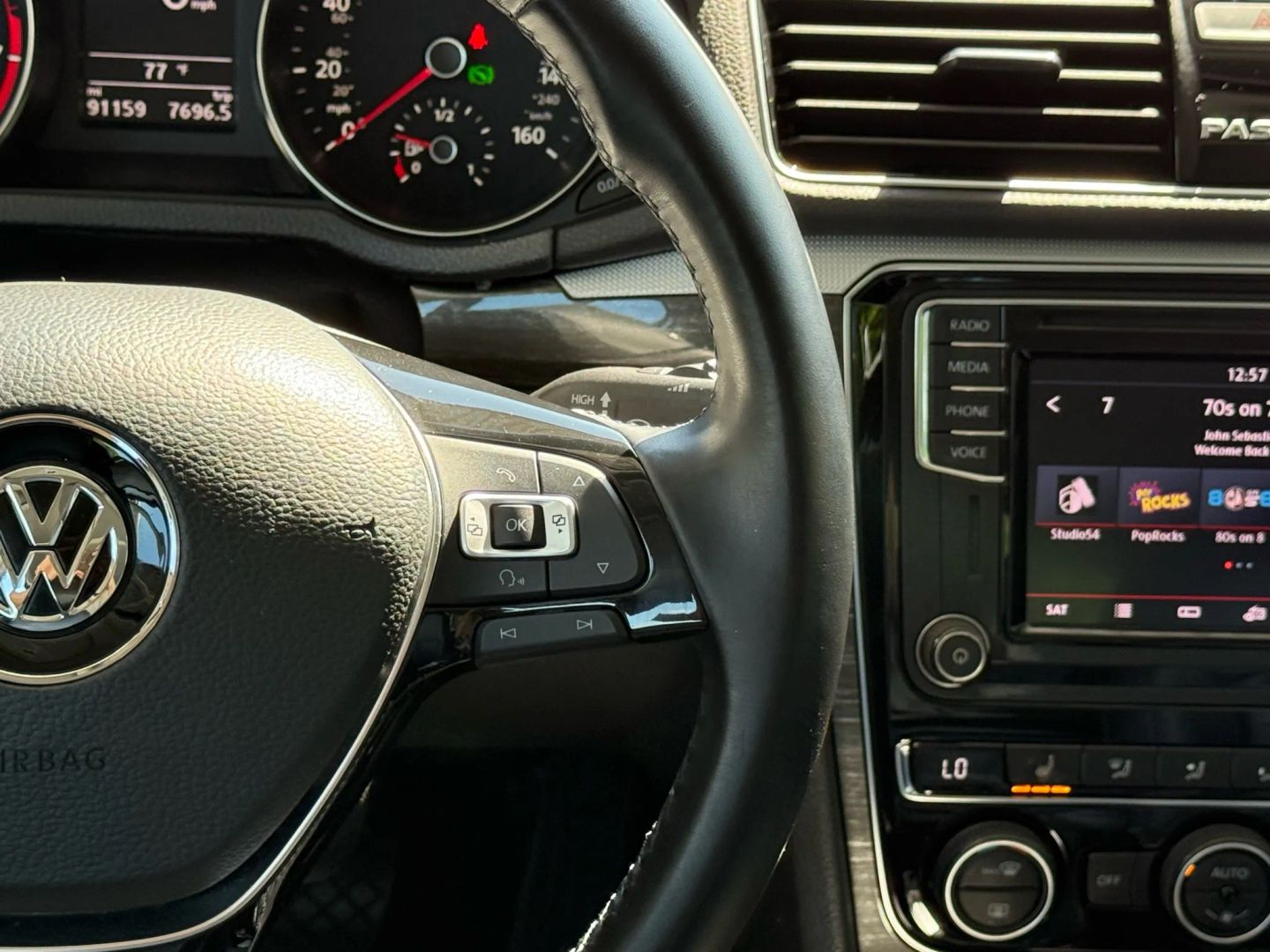 2018 Volkswagen Passat - Image 35