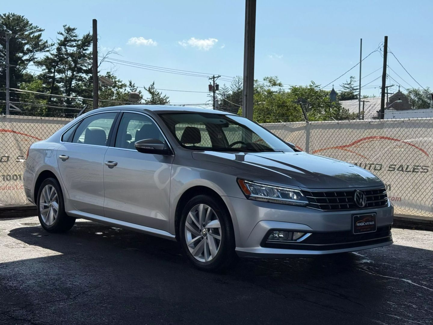 2018 Volkswagen Passat - Image 6