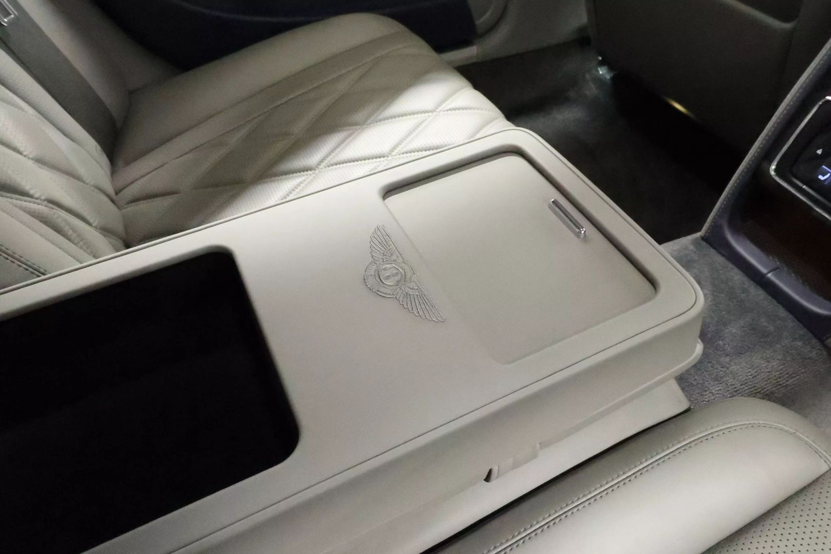 2016 Bentley Flying Spur - Image 77