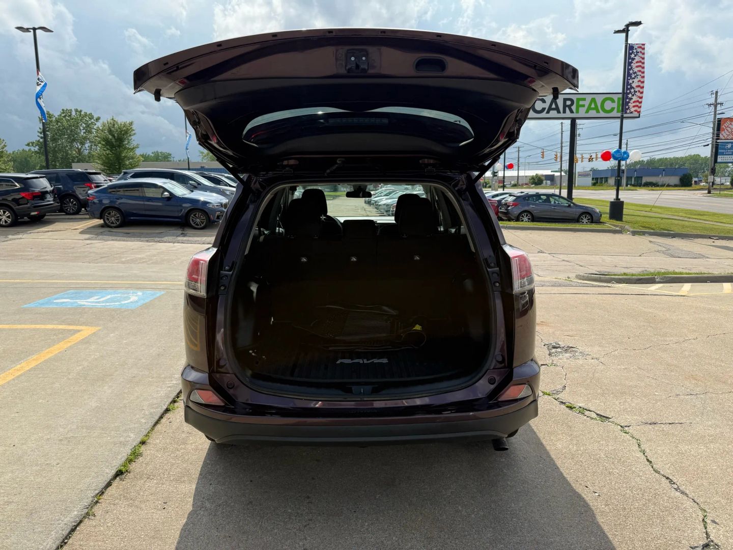2017 Toyota Rav4 - Image 6