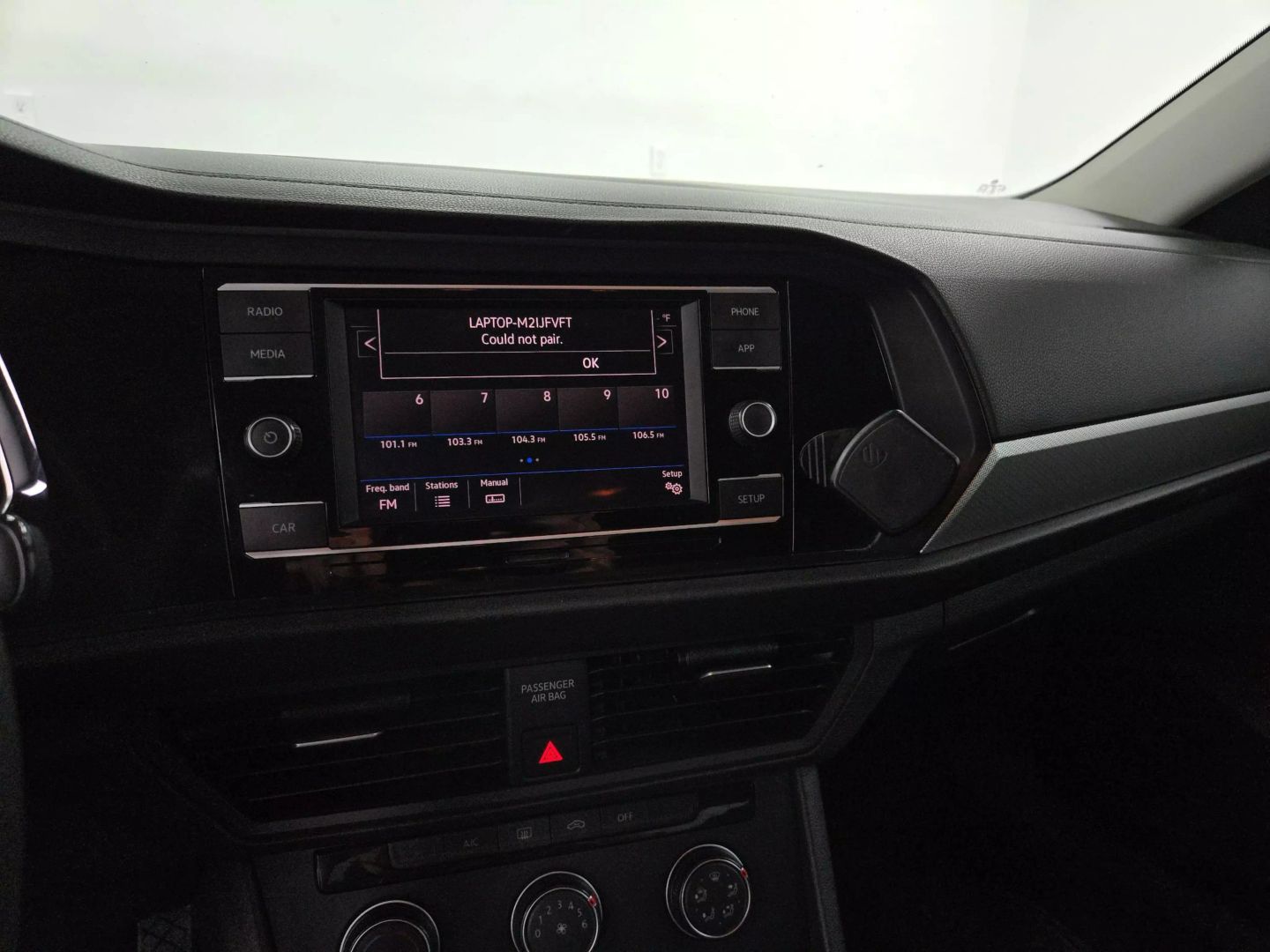 2019 Volkswagen Jetta - Image 21