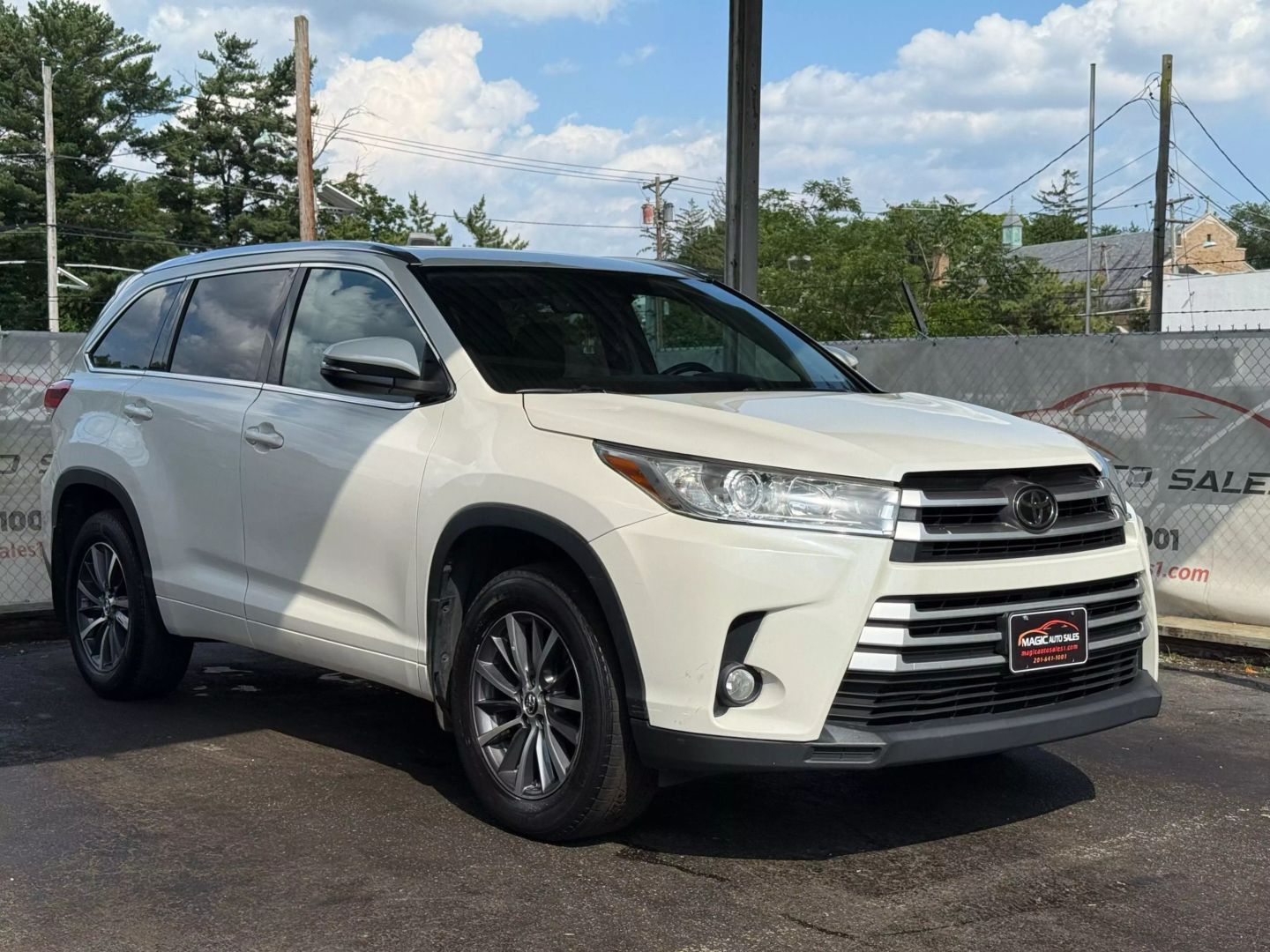 2018 Toyota Highlander - Image 6