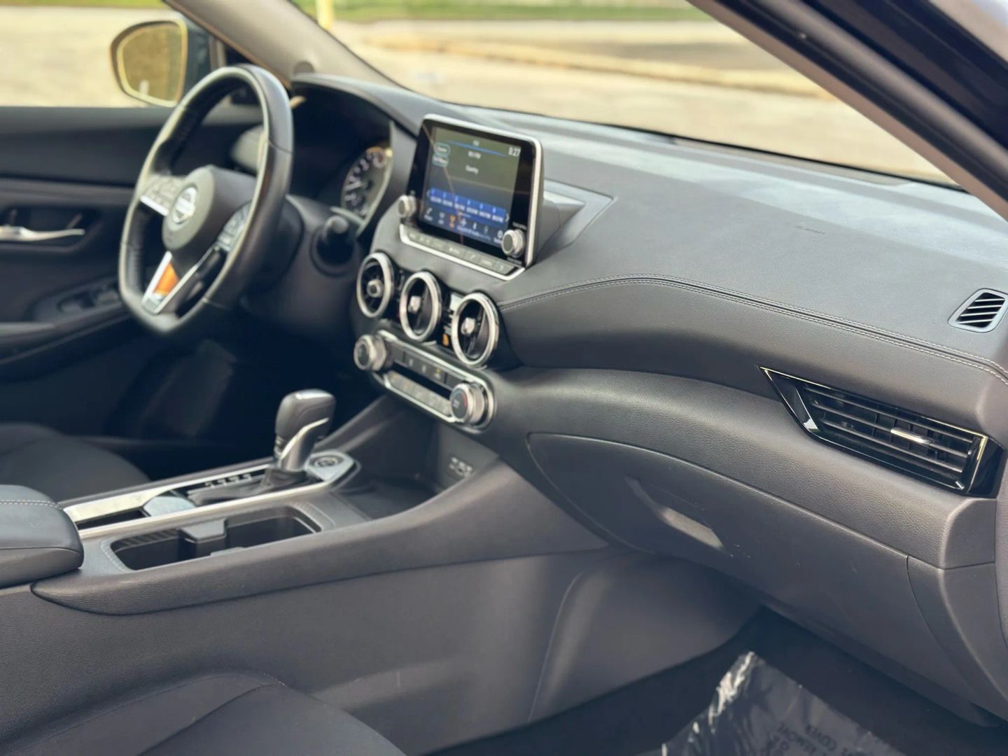 2023 NISSAN SENTRA SEDAN 4-CYL, 2.0 LITER SV SEDAN 4D