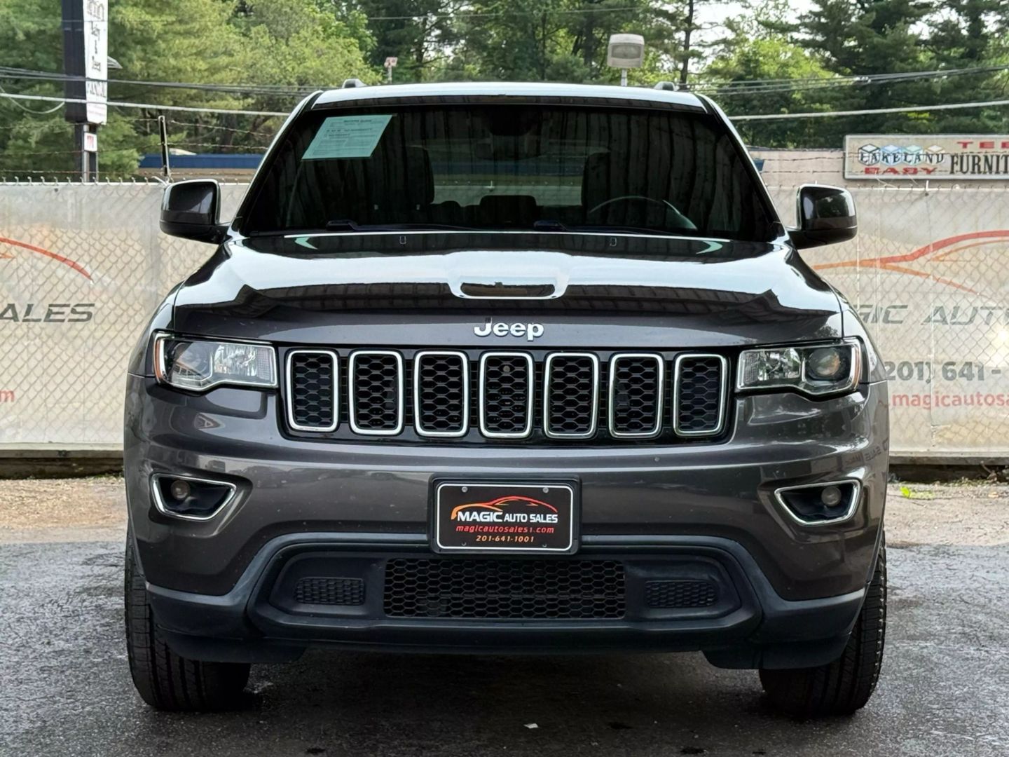 2017 Jeep Grand Cherokee - Image 5