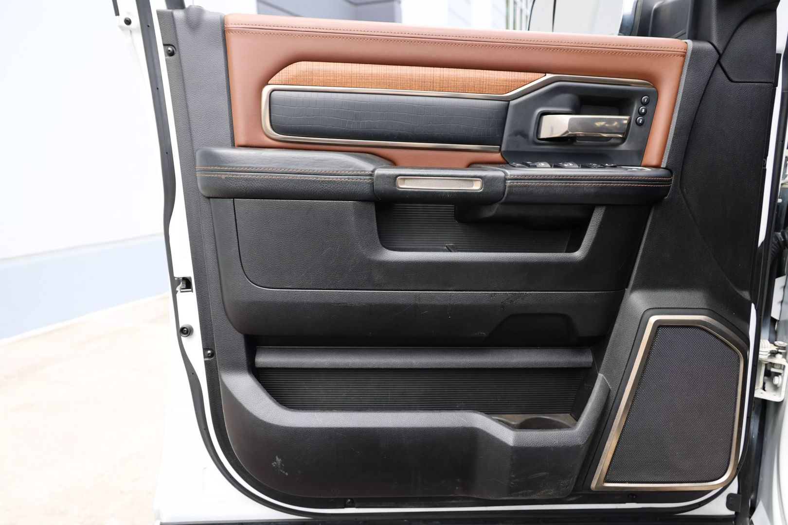 2019 Ram 2500 Crew Cab - Image 9