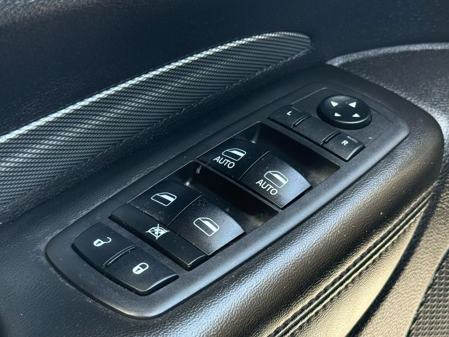 2018 Dodge Durango - Image 50