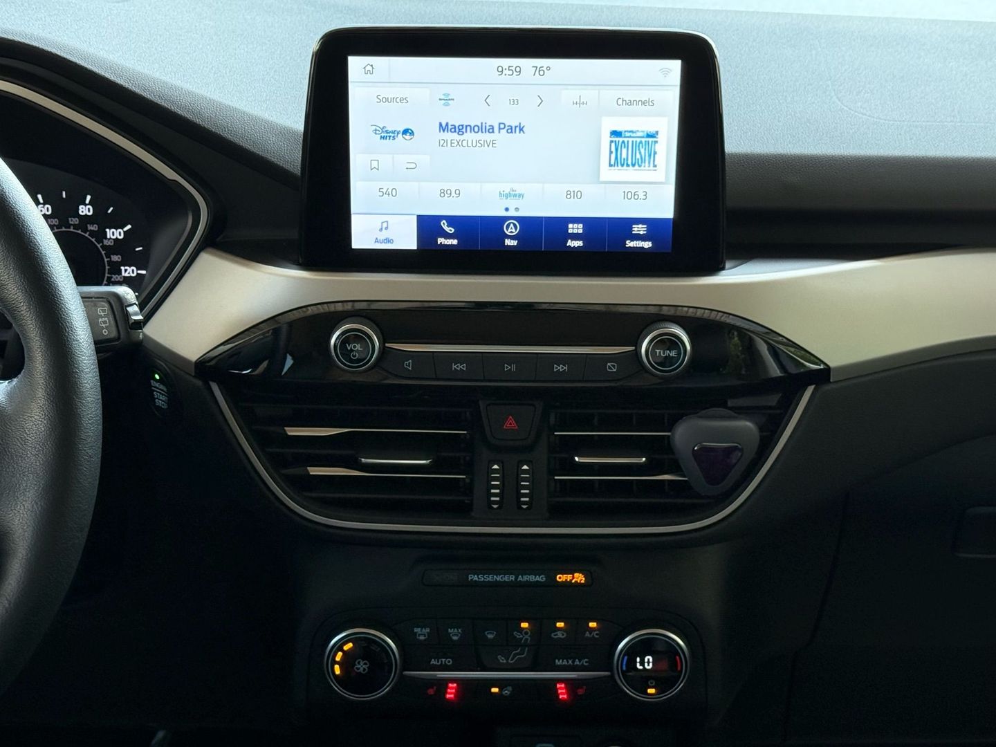 2020 Ford Escape - Image 28