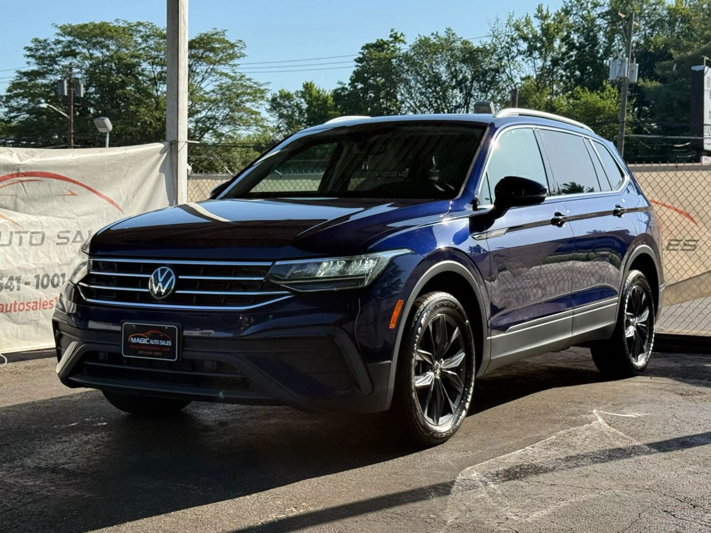 2022 Volkswagen Tiguan - Image 3