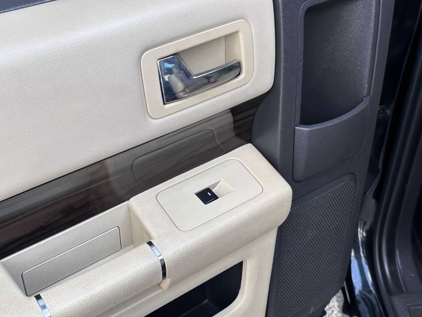 2014 Ford Flex - Image 15