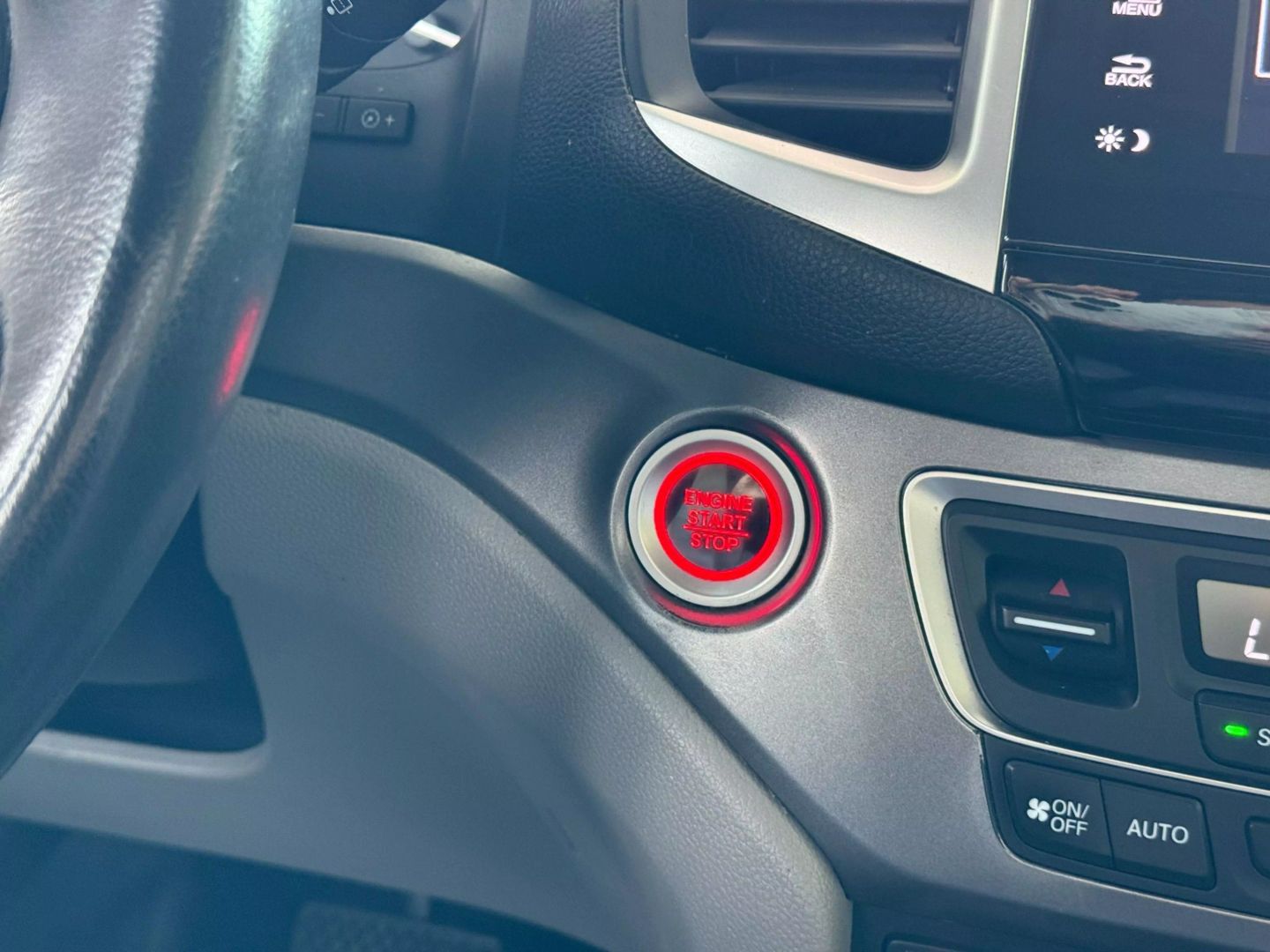 2018 Honda Pilot - Image 33