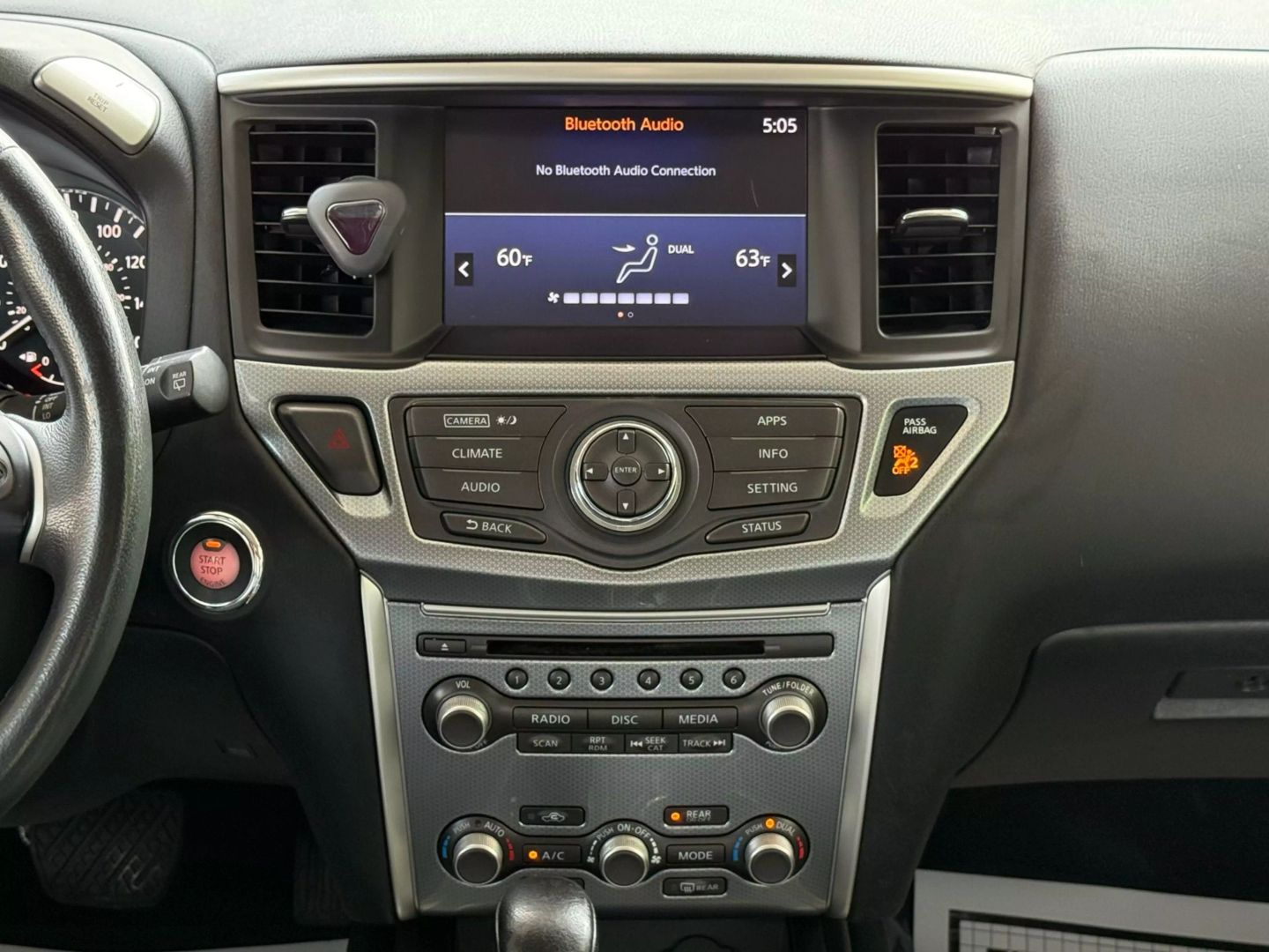 2017 Nissan Pathfinder - Image 29