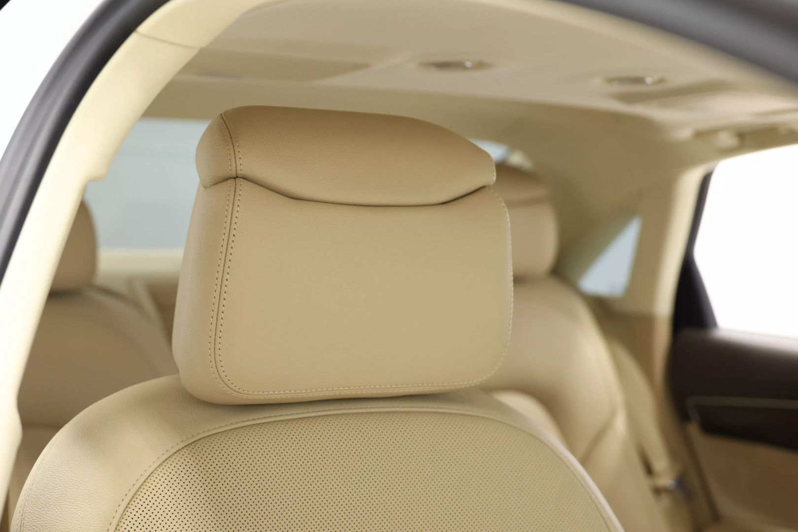 2015 Audi A8 - Image 100