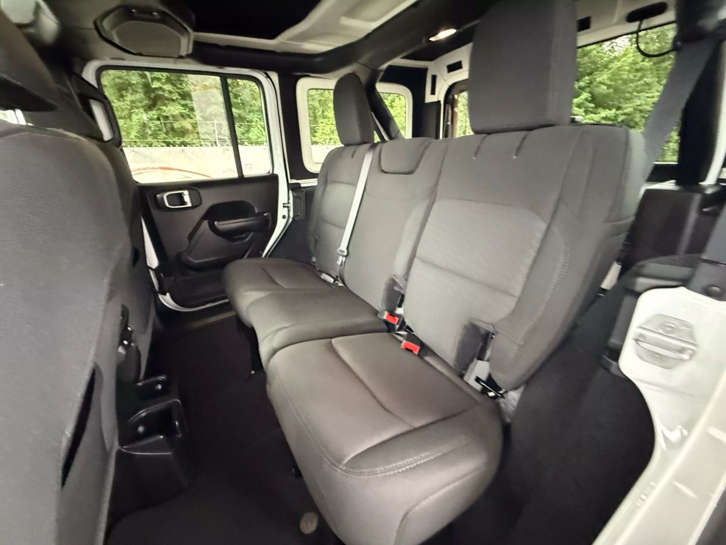 2021 Jeep Wrangler Unlimited - Image 19