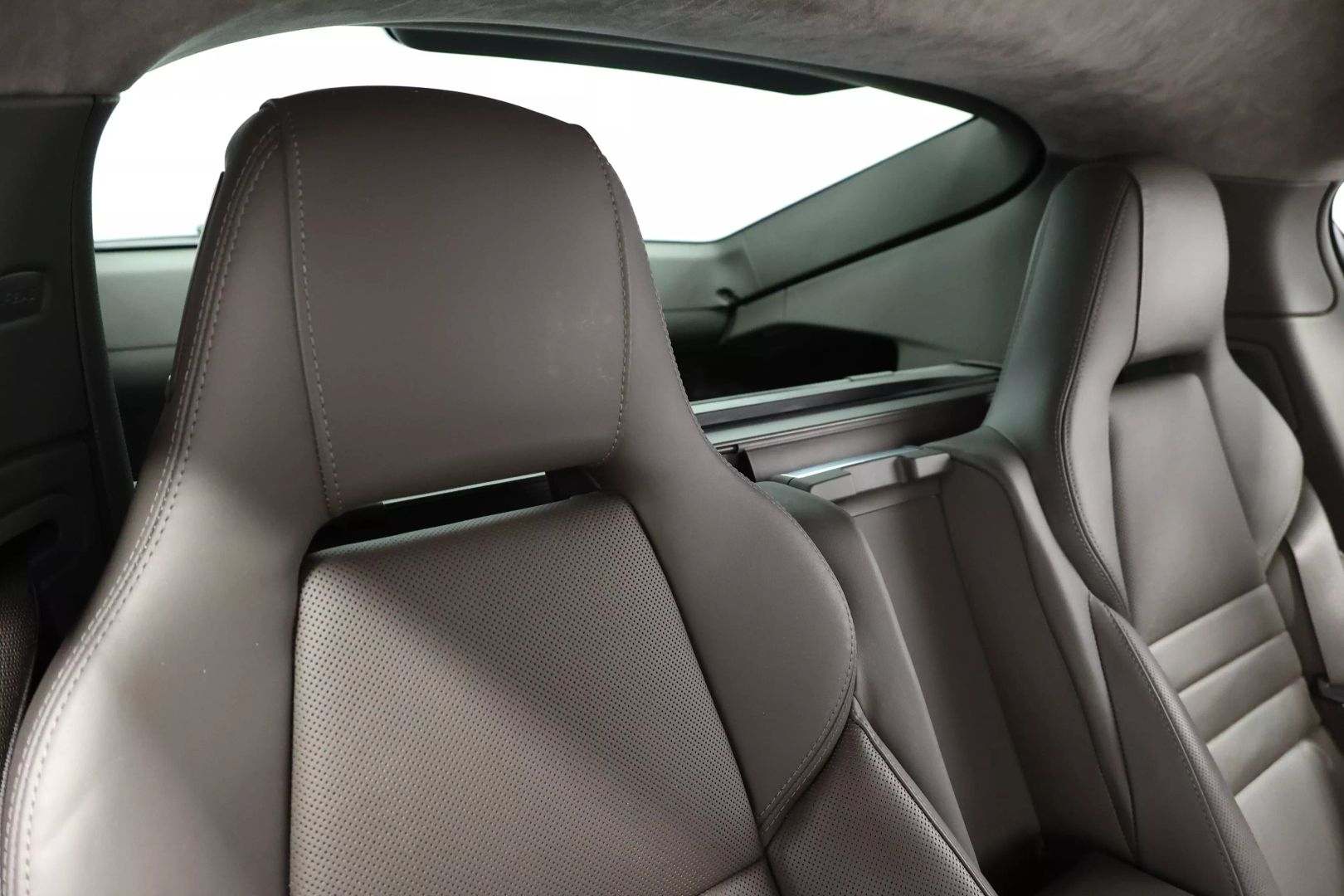 2014 Porsche Panamera - Image 88