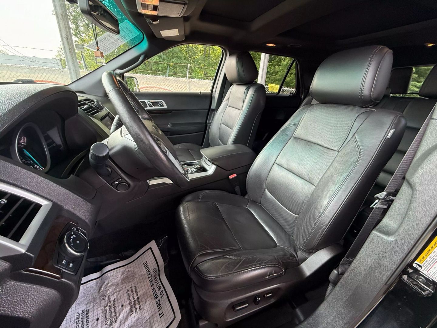 2015 Ford Explorer - Image 16
