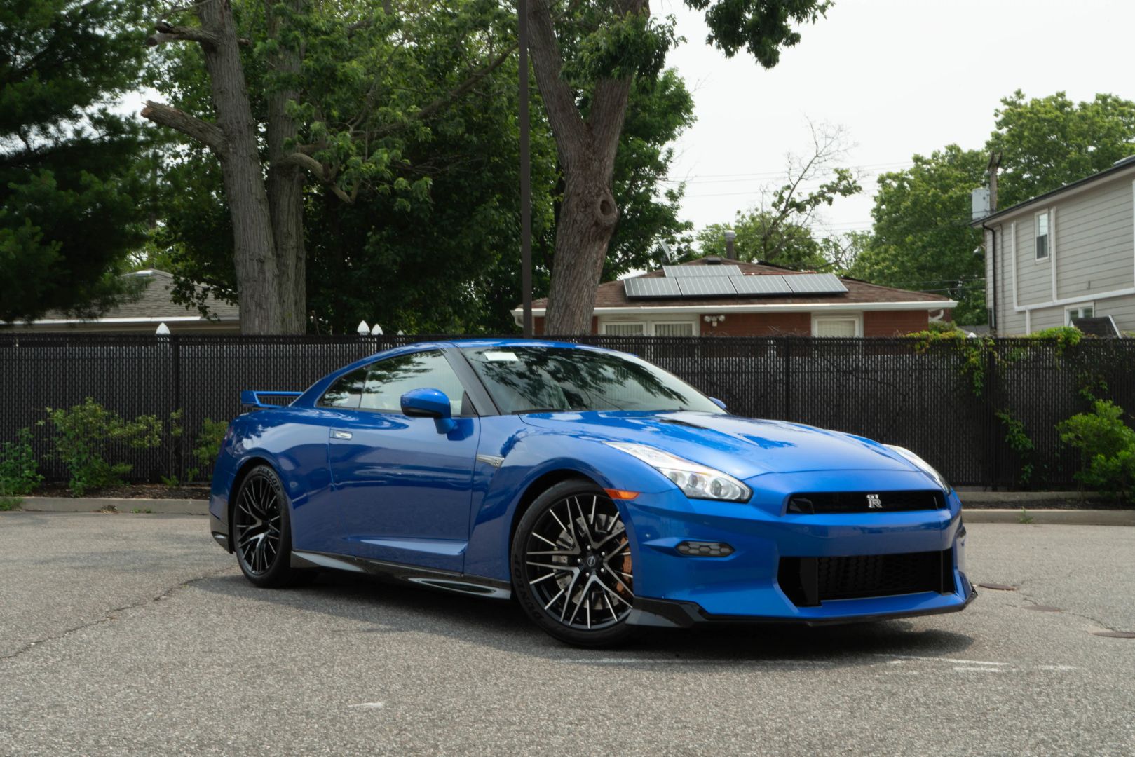 2024 Nissan Gt-r - Image 2