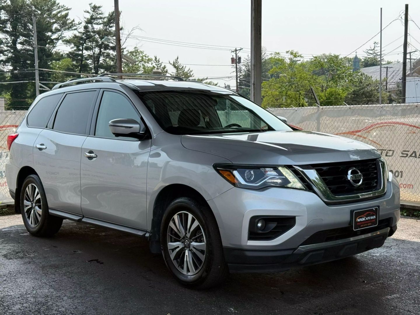 2017 Nissan Pathfinder - Image 6