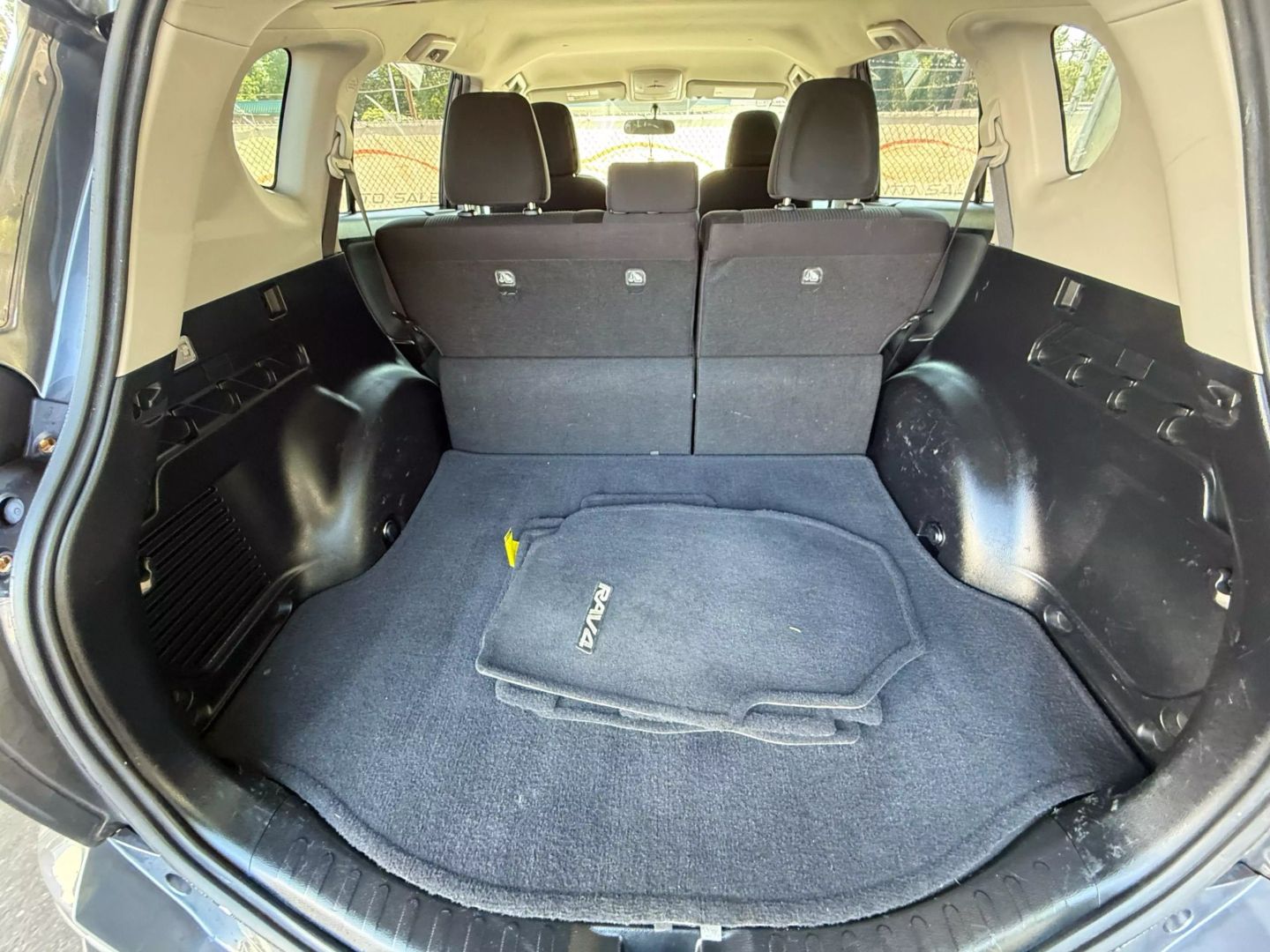 2016 Toyota Rav4 - Image 20