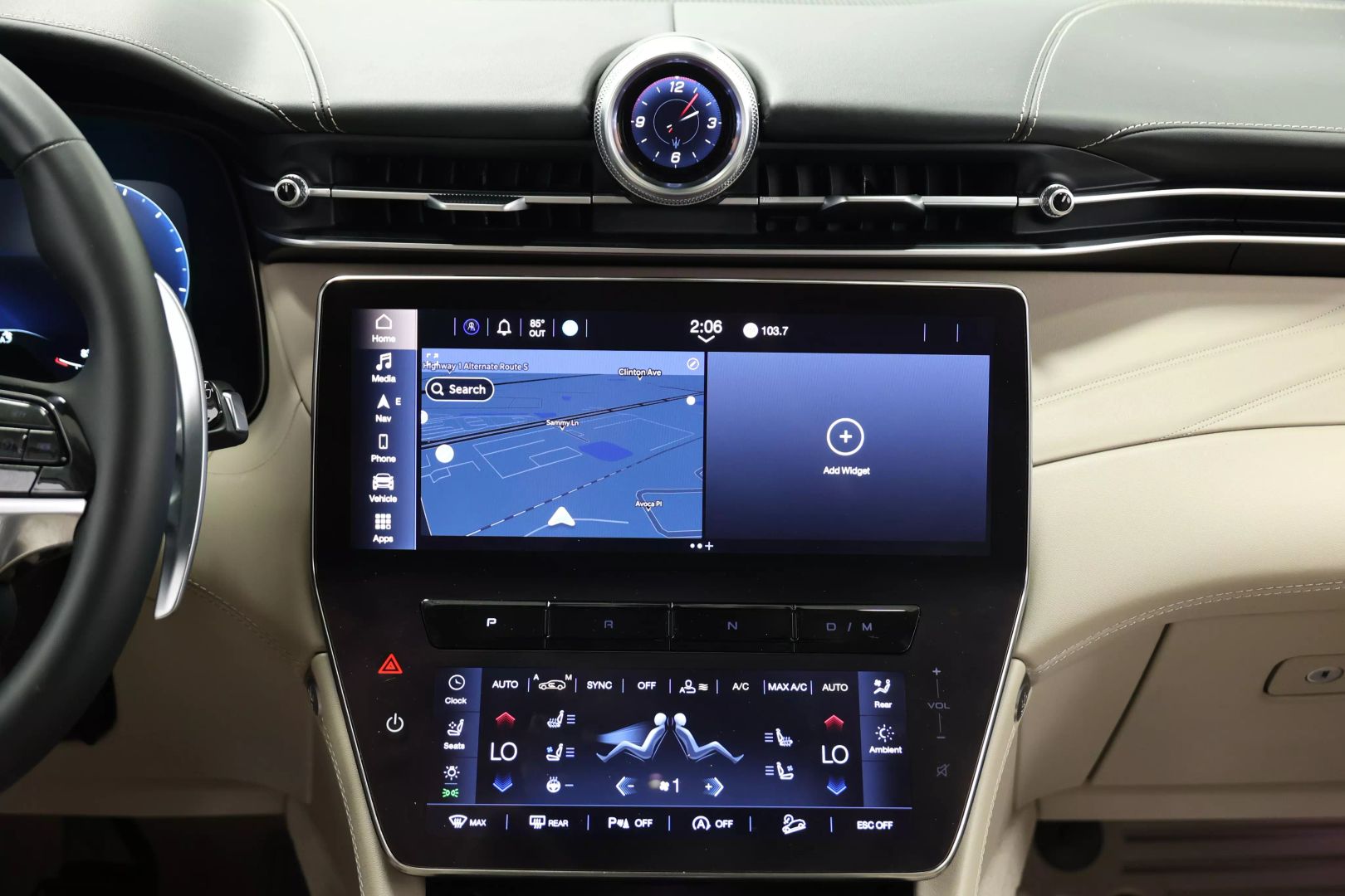 2023 Maserati Grecale - Image 42