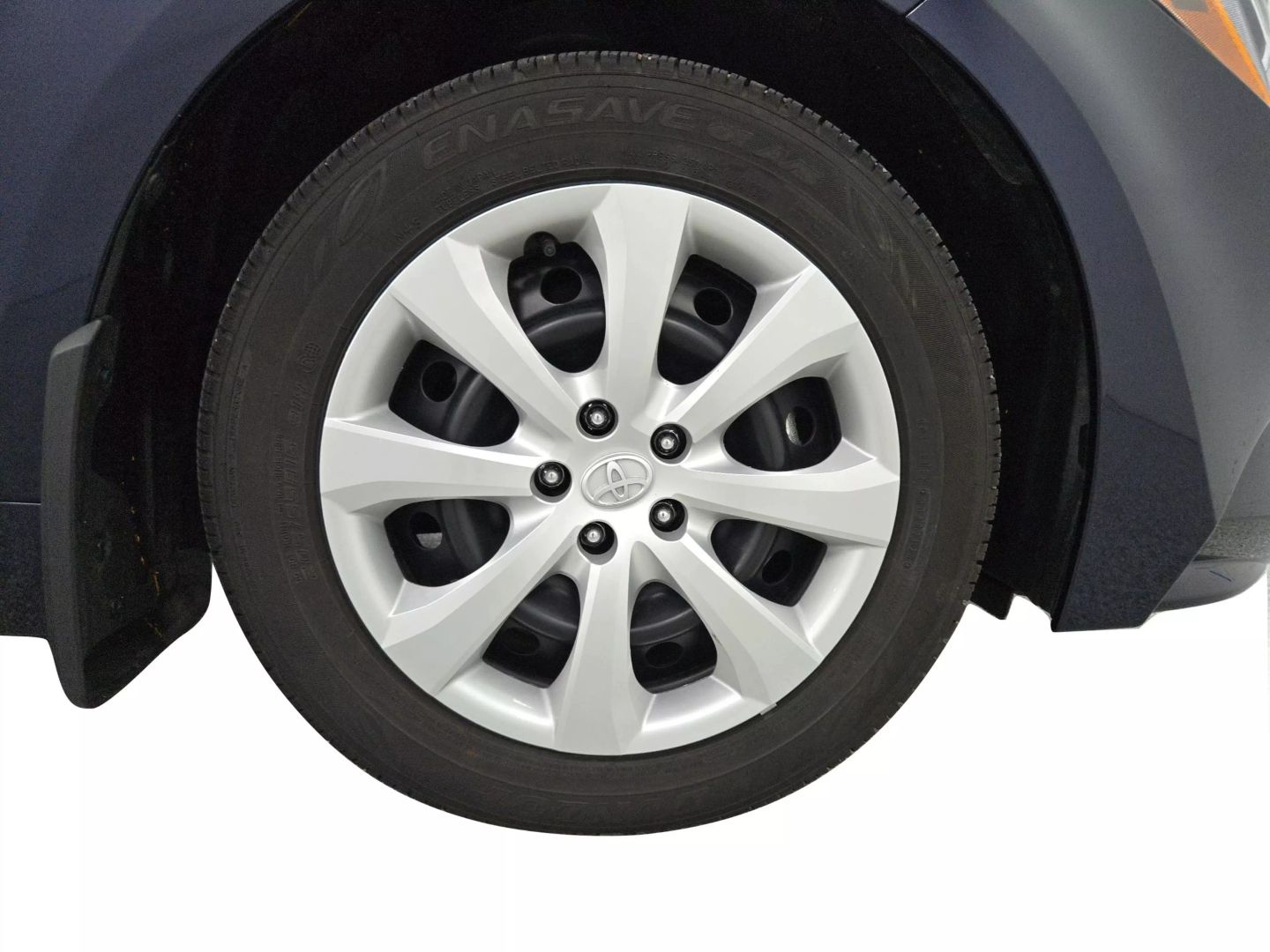2024 Toyota Corolla - Image 21