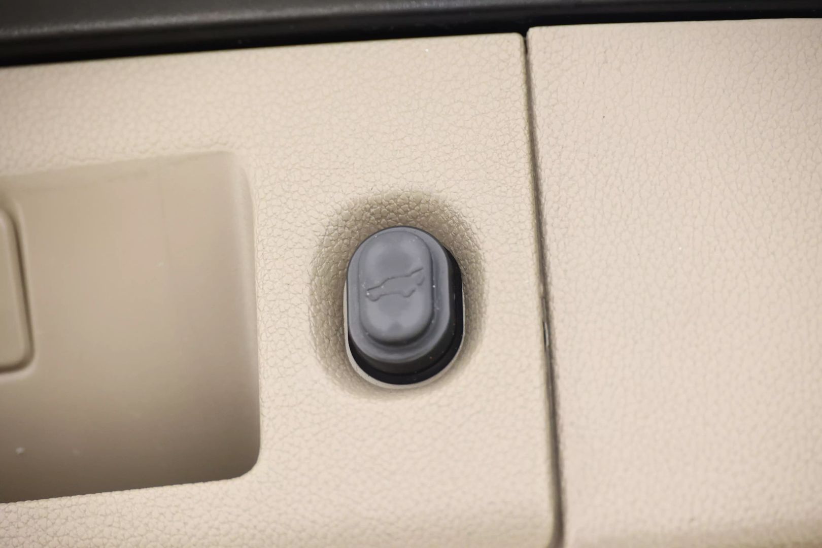 2016 Chevrolet Tahoe - Image 68