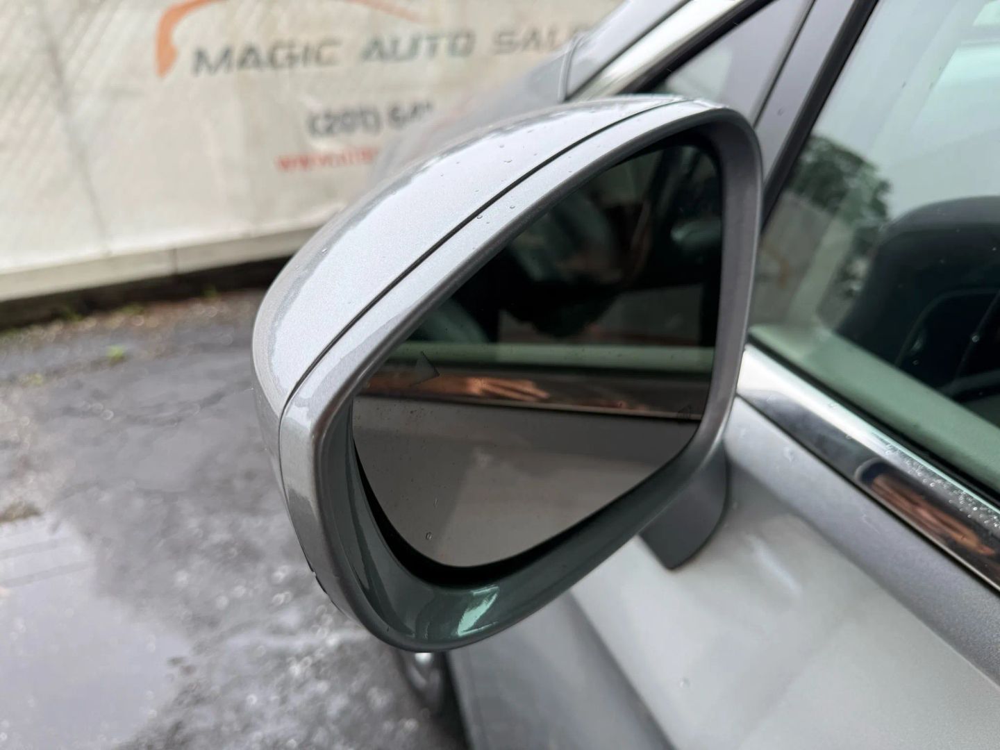 2019 Chrysler Pacifica - Image 35