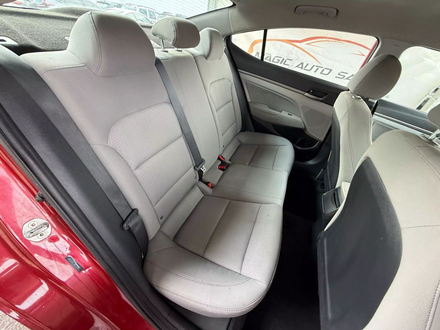 2018 Hyundai Elantra - Image 23