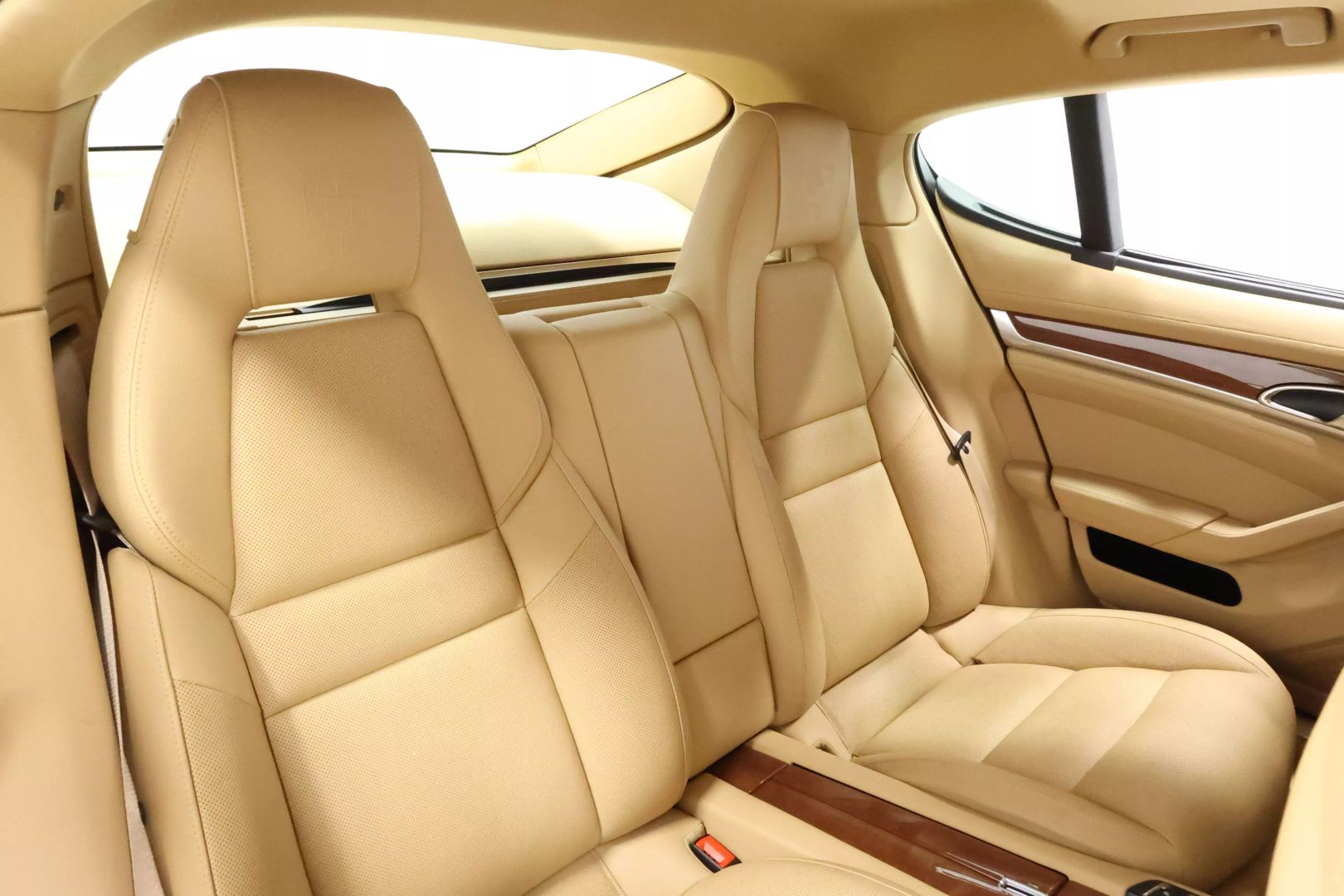 2014 Porsche Panamera - Image 80