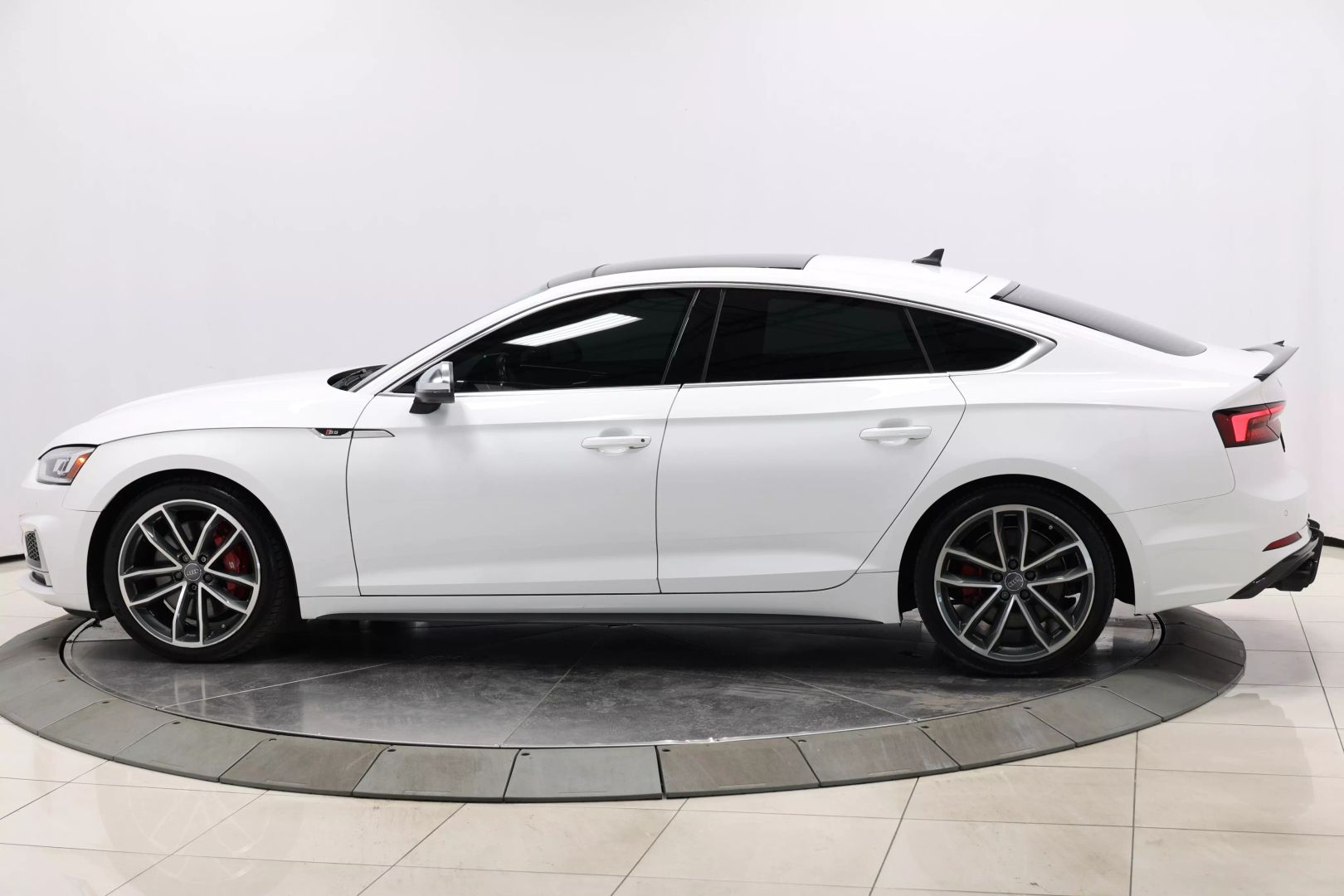2018 Audi S5 - Image 6