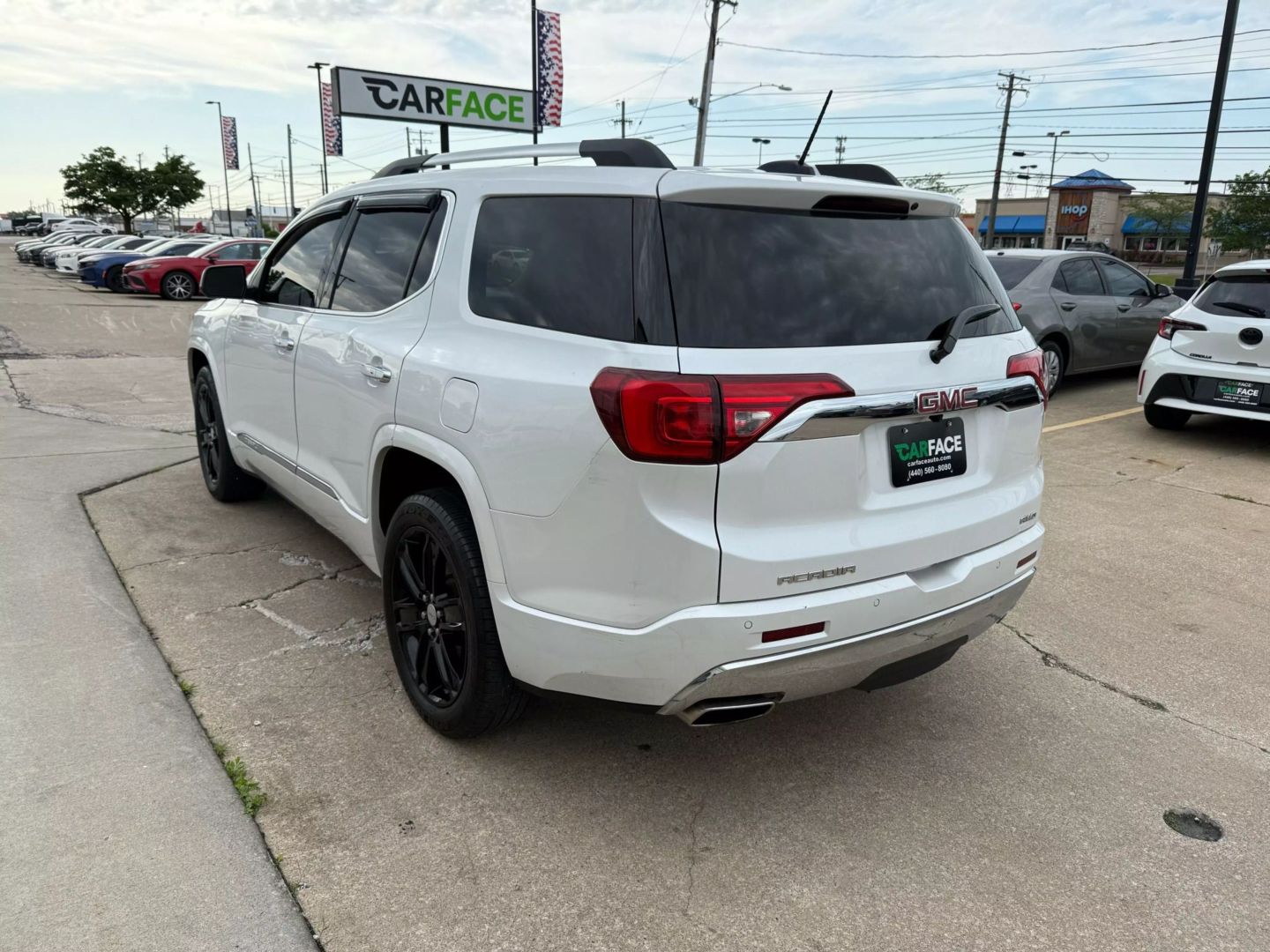 2017 Gmc Acadia - Image 8