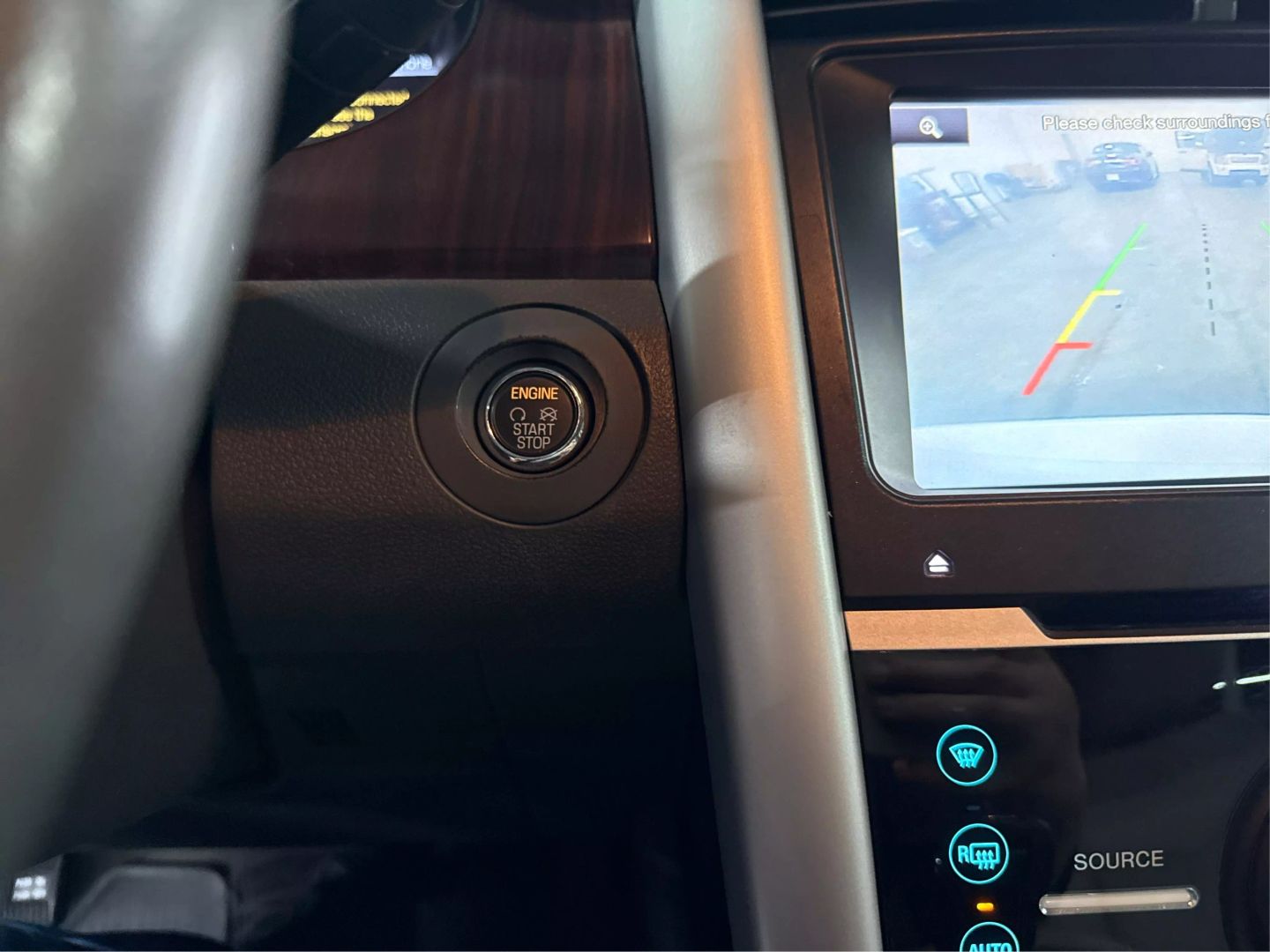 2014 Ford Edge - Image 24