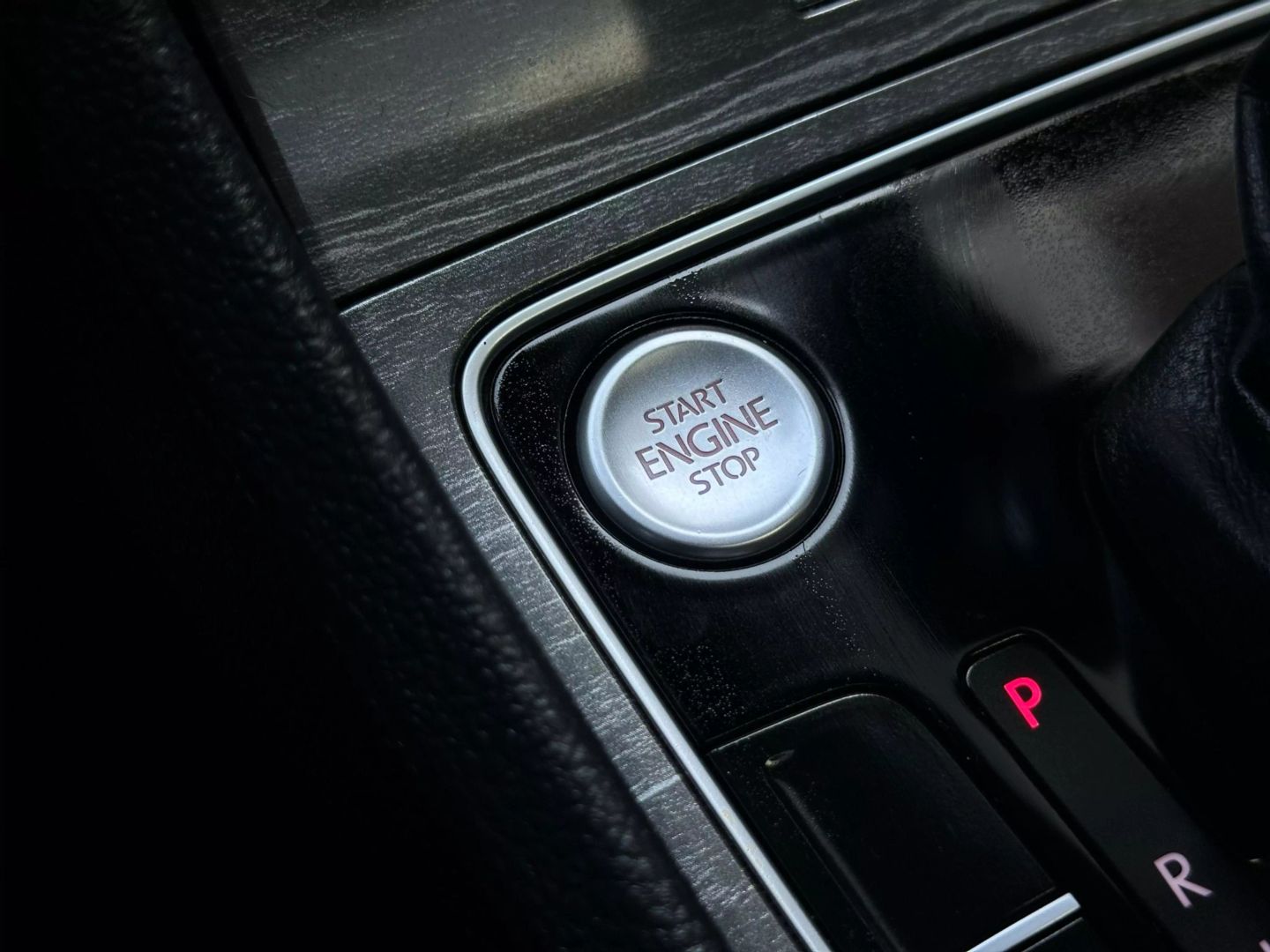 2017 Volkswagen Passat - Image 37
