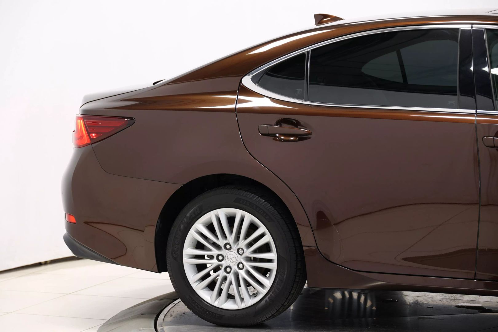 2016 Lexus Es - Image 67