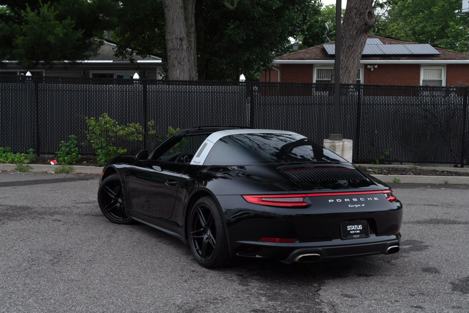 2018 Porsche 911 - Image 24