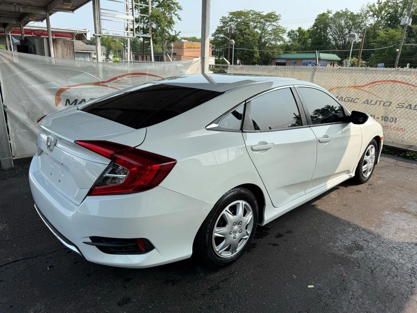 2019 Honda Civic - Image 13