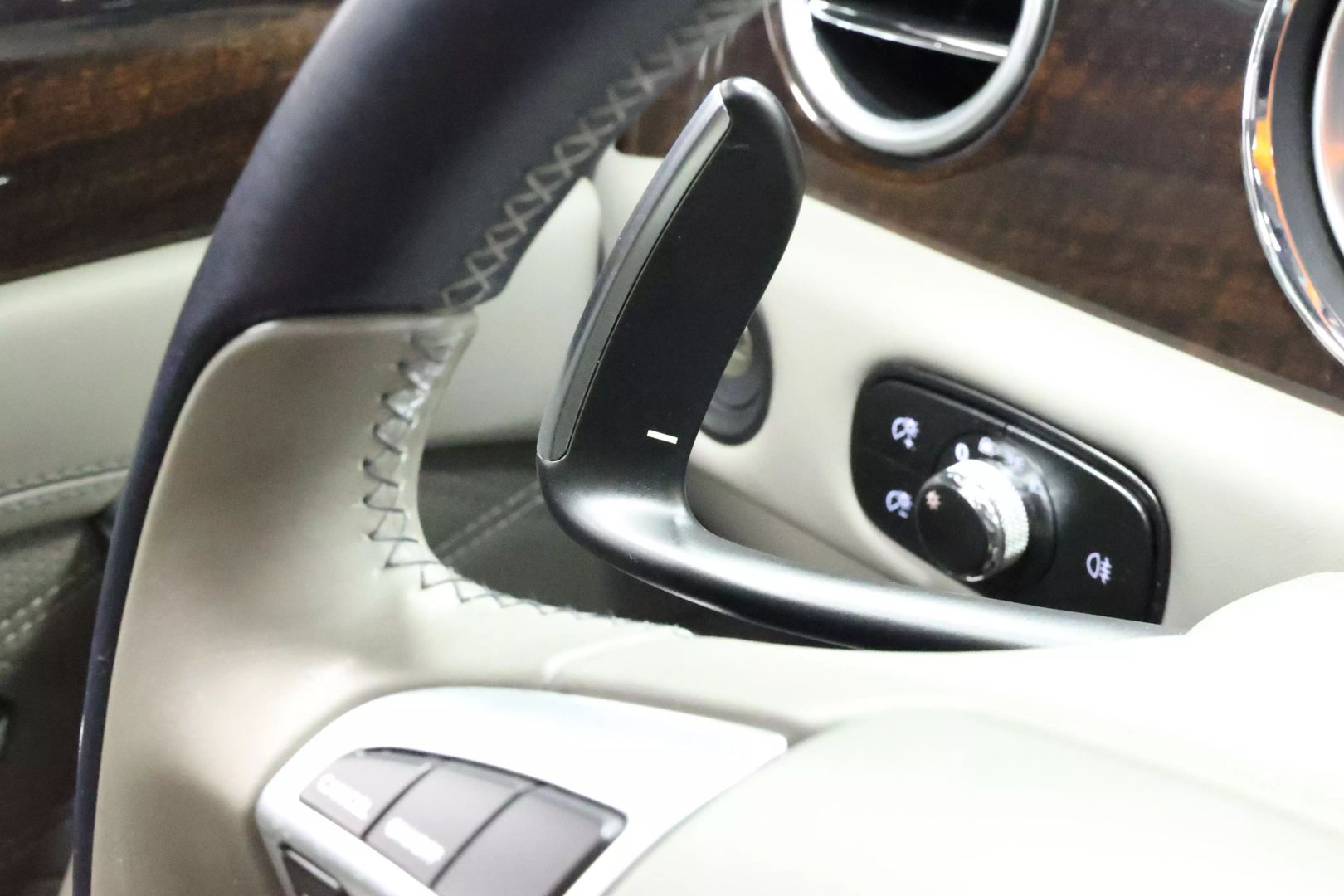 2016 Bentley Flying Spur - Image 23